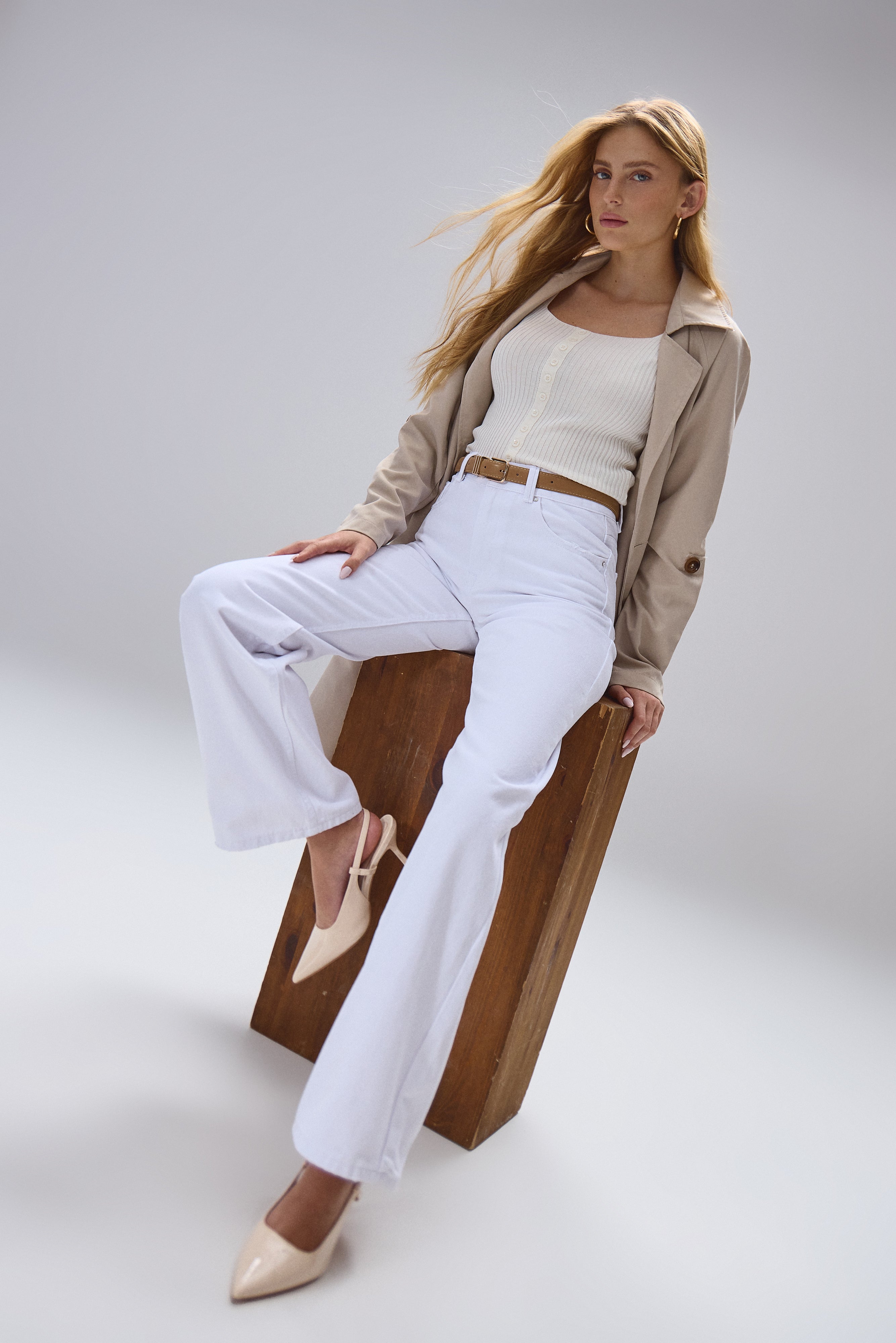 ג'ינס מימי רגל רחבה