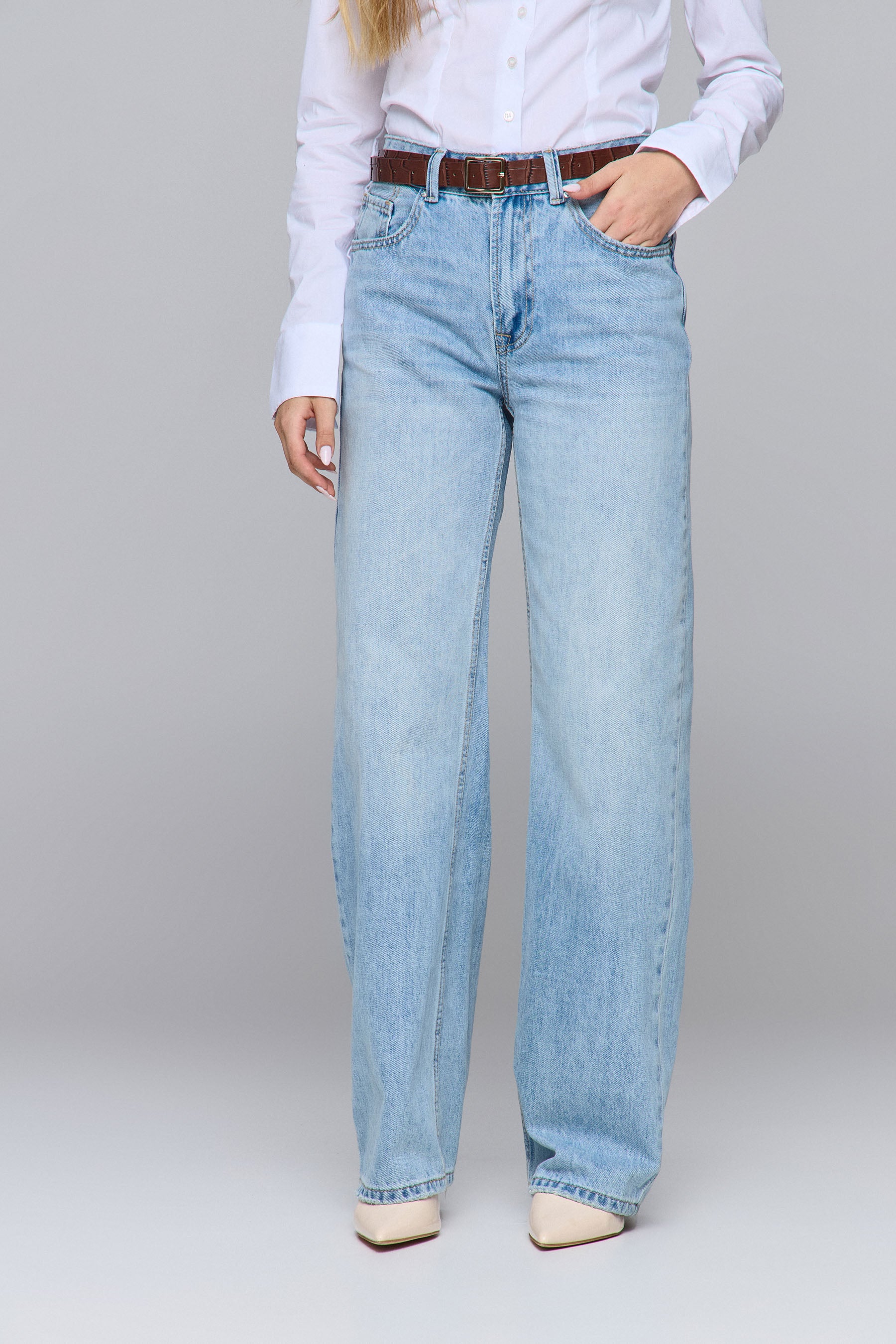 ג'ינס מימי רגל רחבה