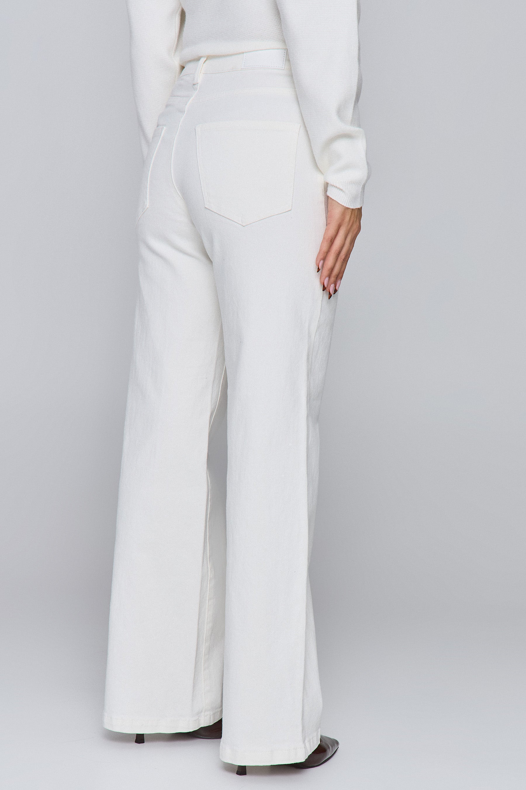 ג'ינס ישר סול