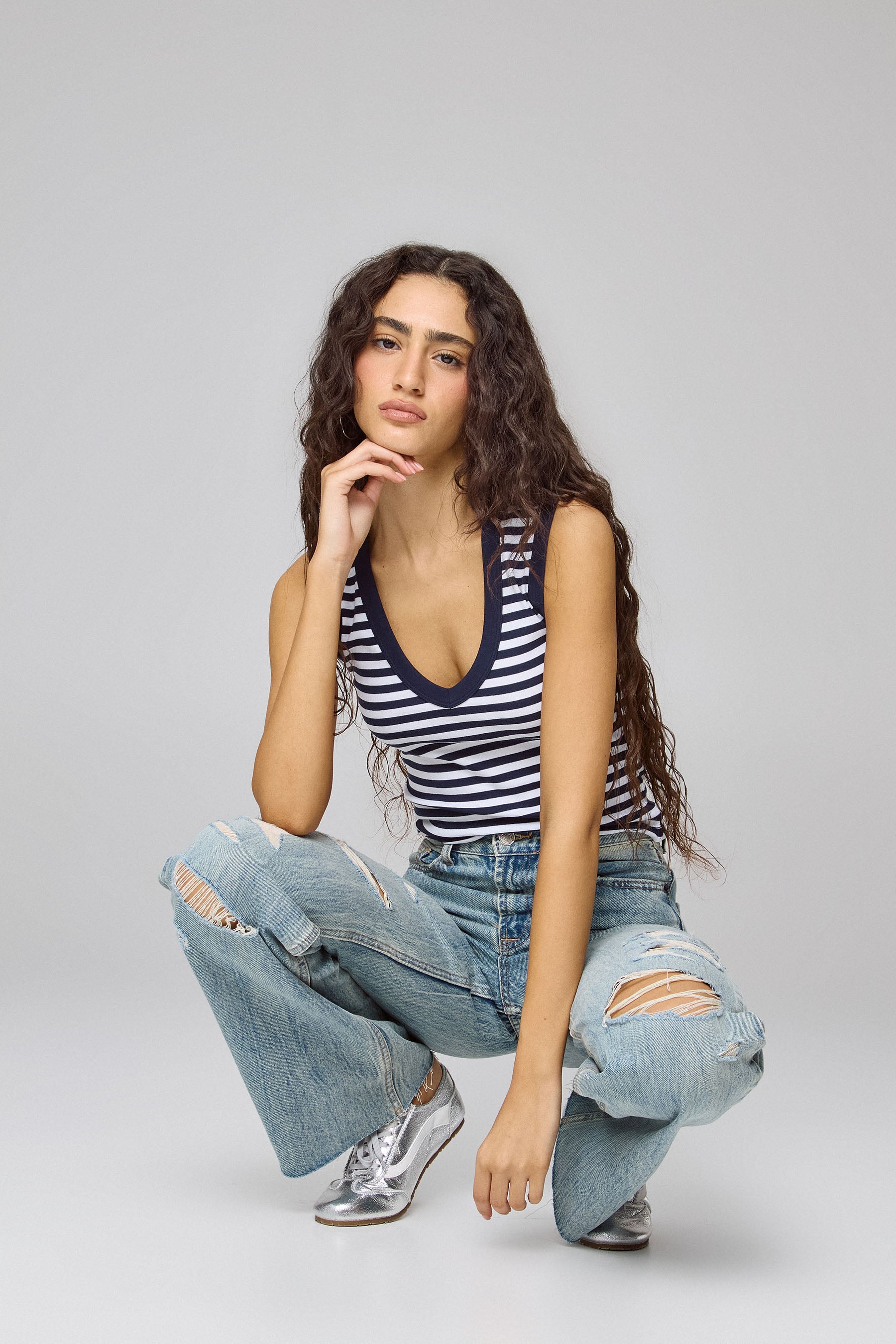 ג'ינס קרעים לילי