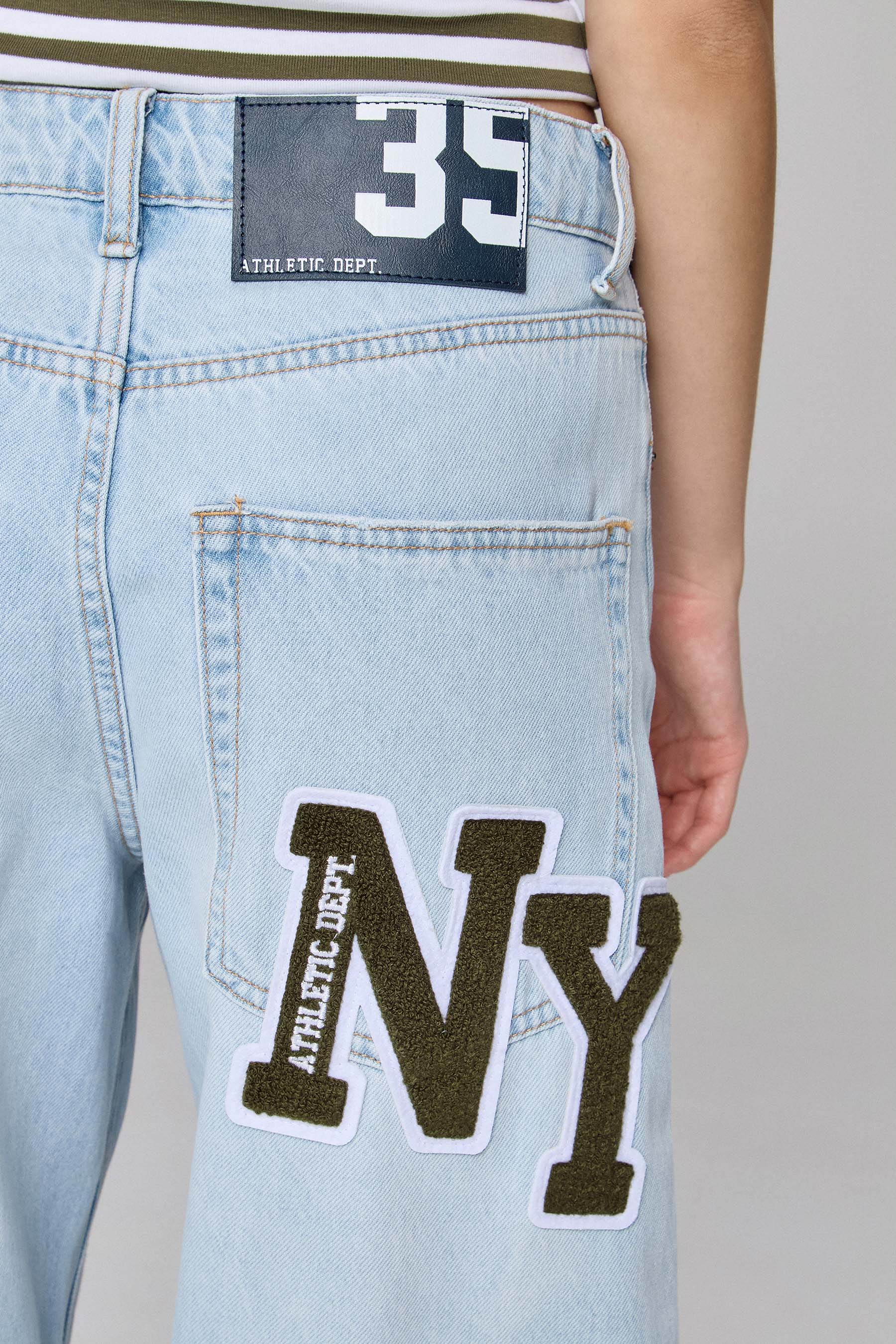 ג'ינס רגל רחבה ניו יורק