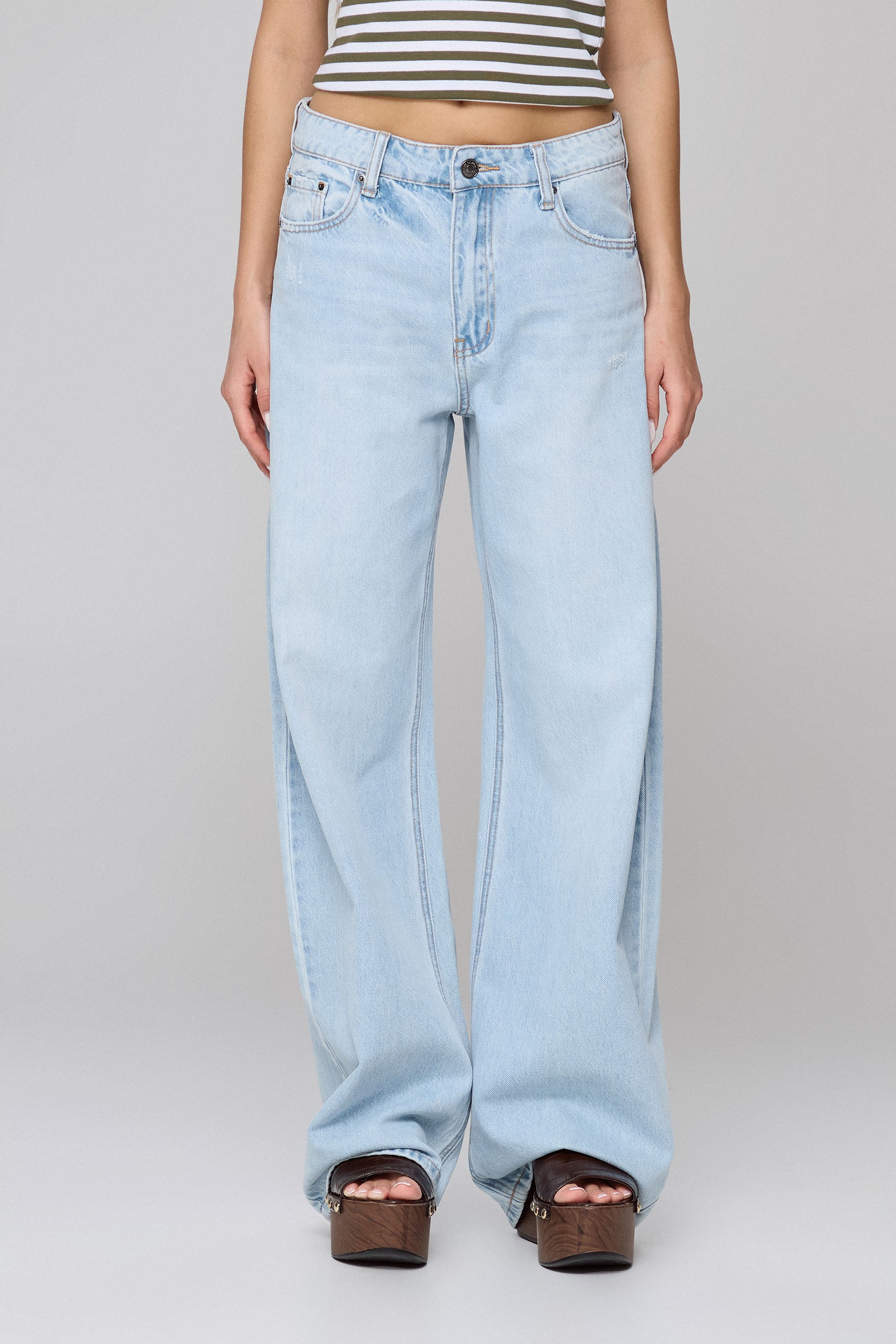 ג'ינס רגל רחבה ניו יורק