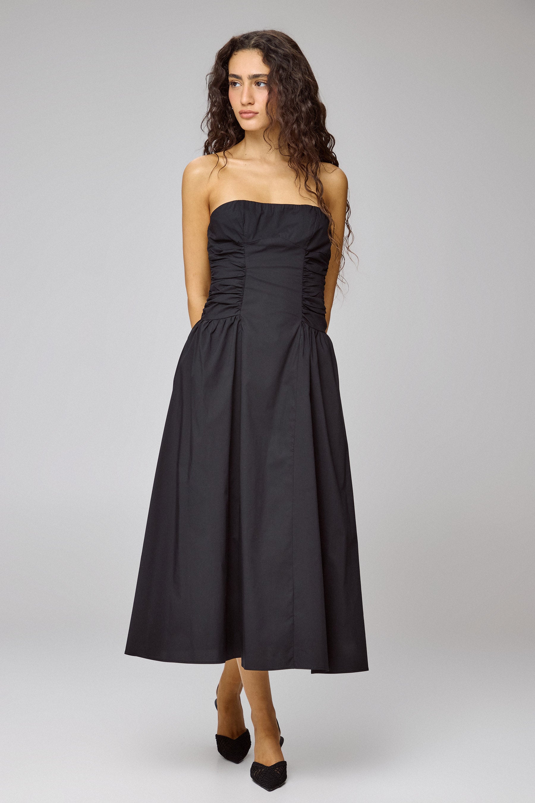 שמלת סטרפלס ויקטוריה