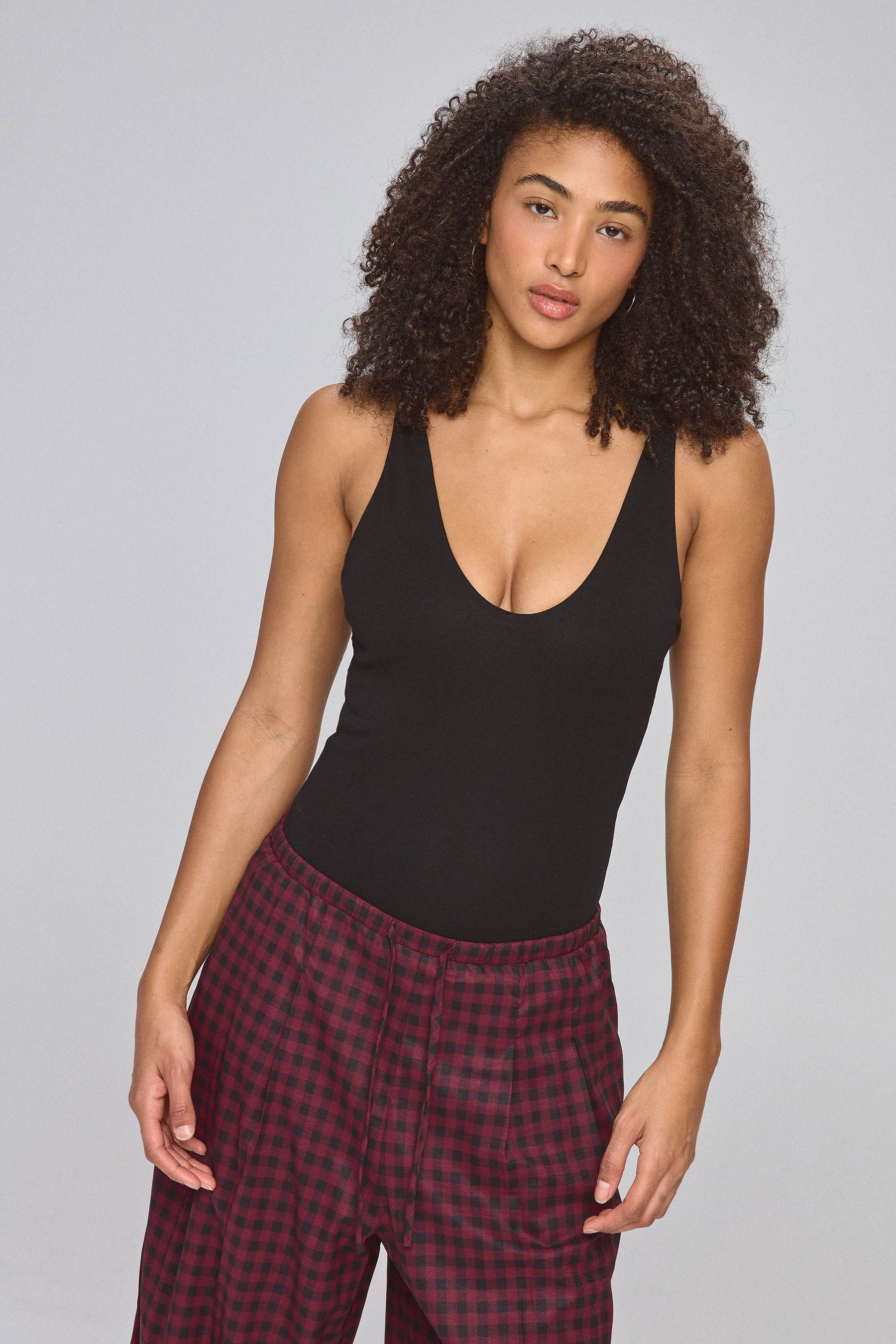 בגד גוף מחשוף עמוק