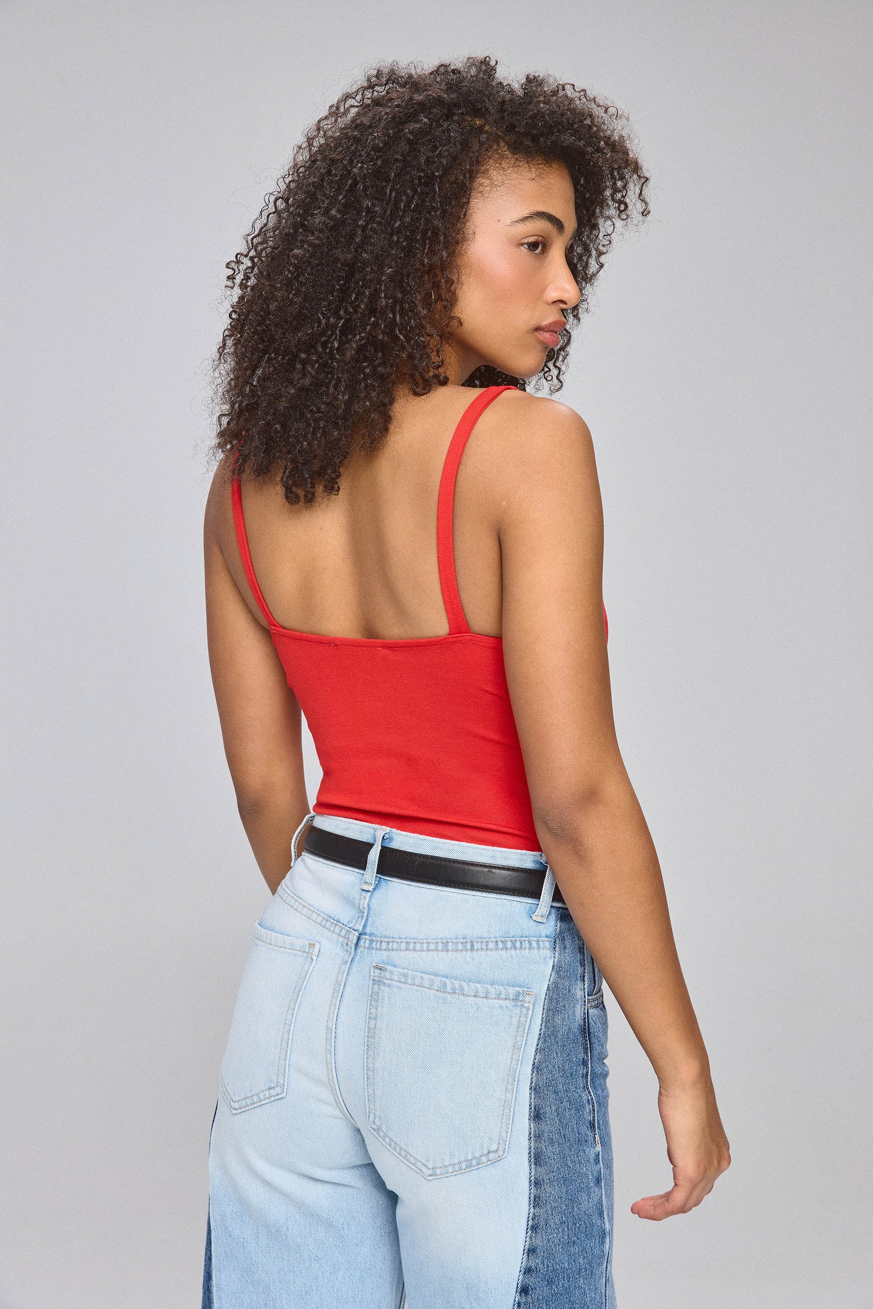 בגד גוף מחשוף עמוק