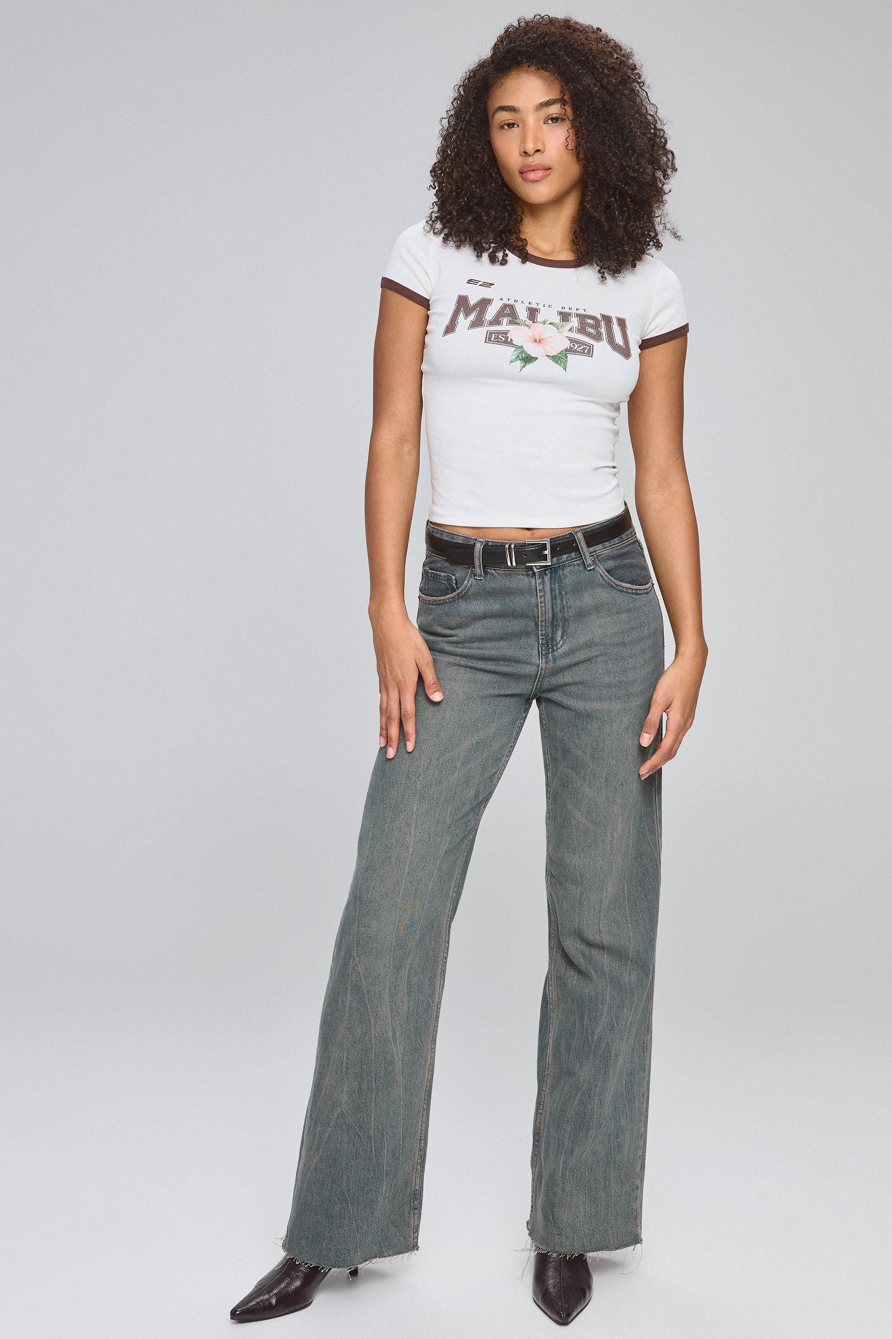 טישירט צמודה מאליבו