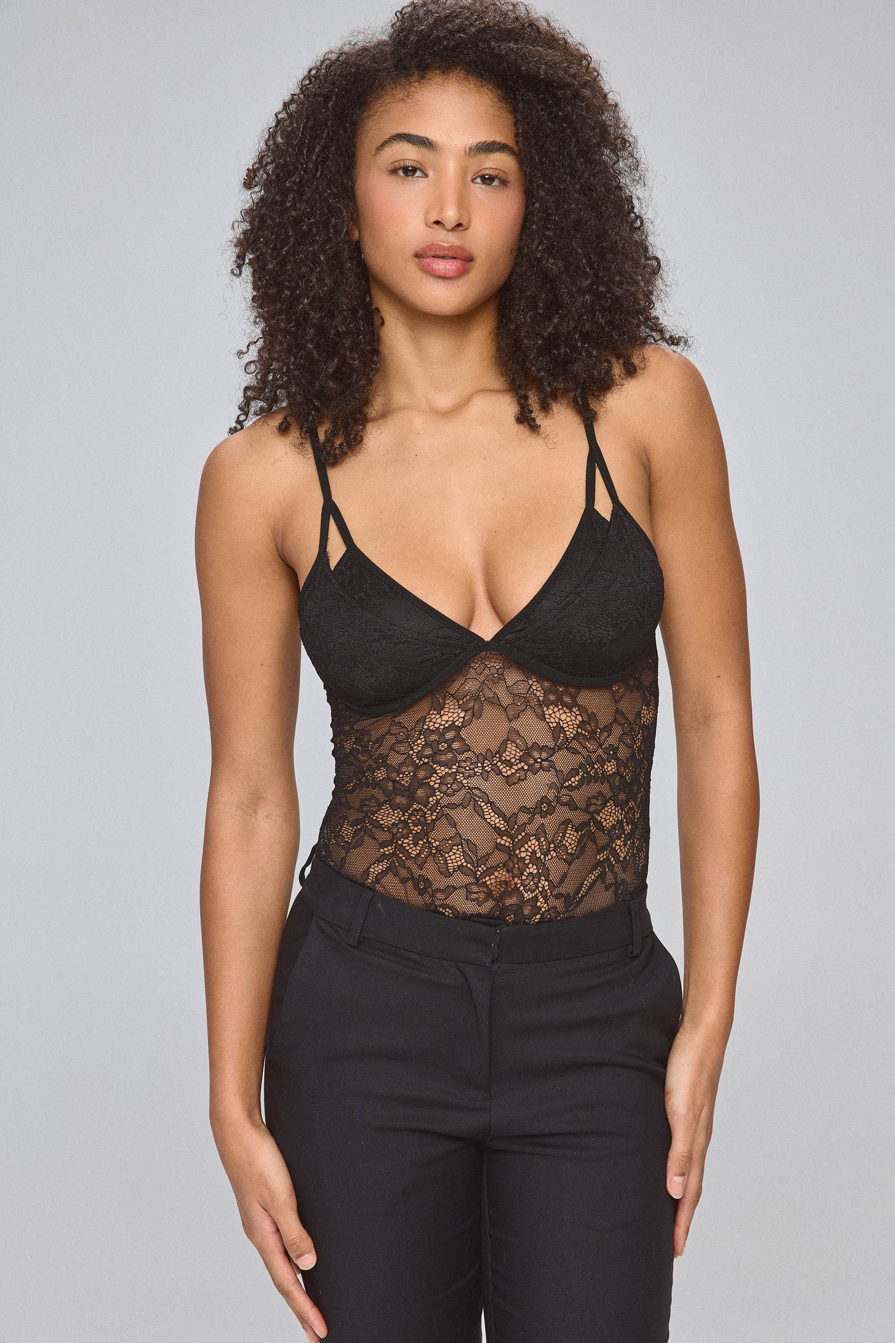 בגד גוף תחרה כתפיות