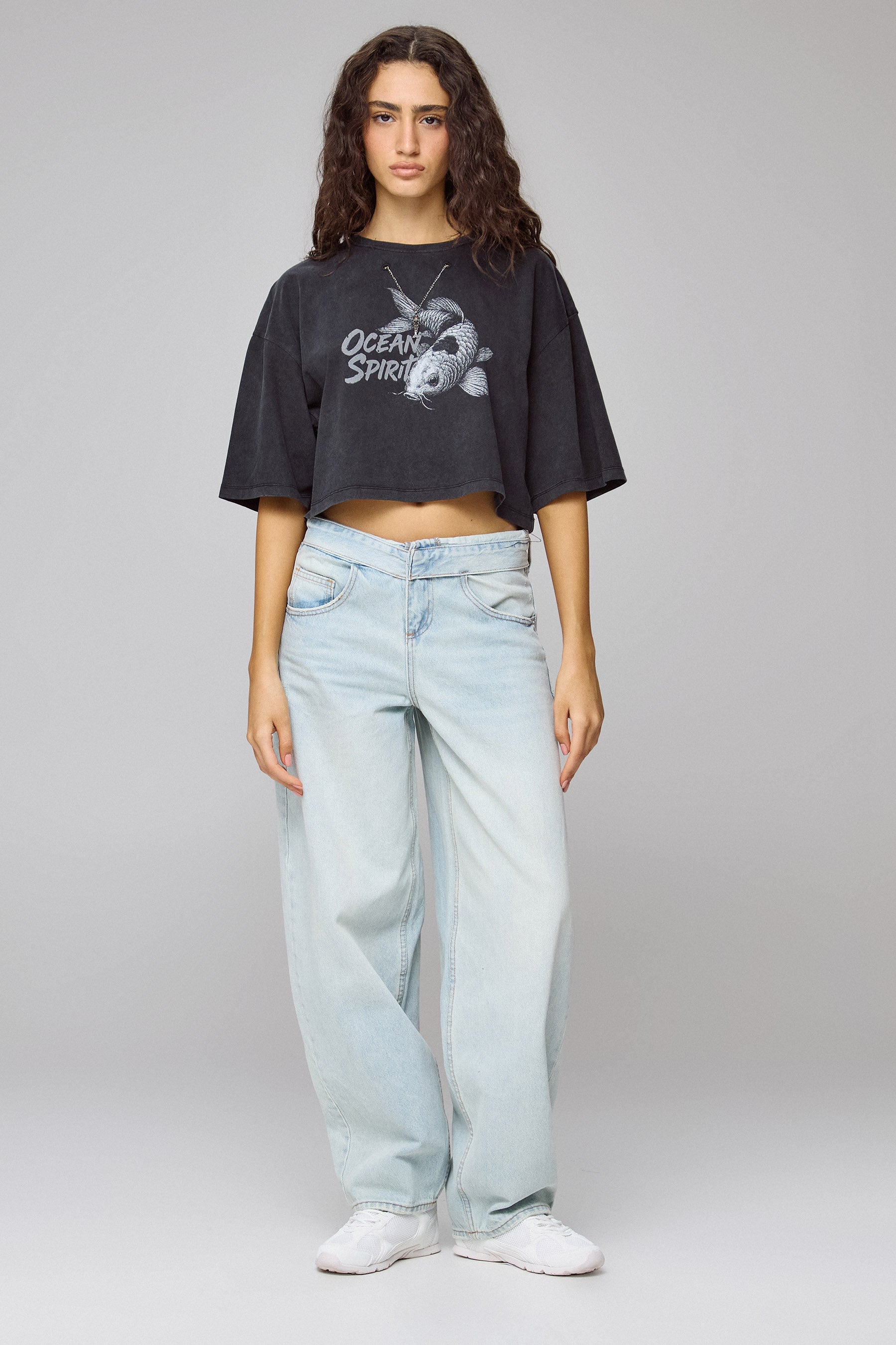 טישירט קרופ שרשרת דג