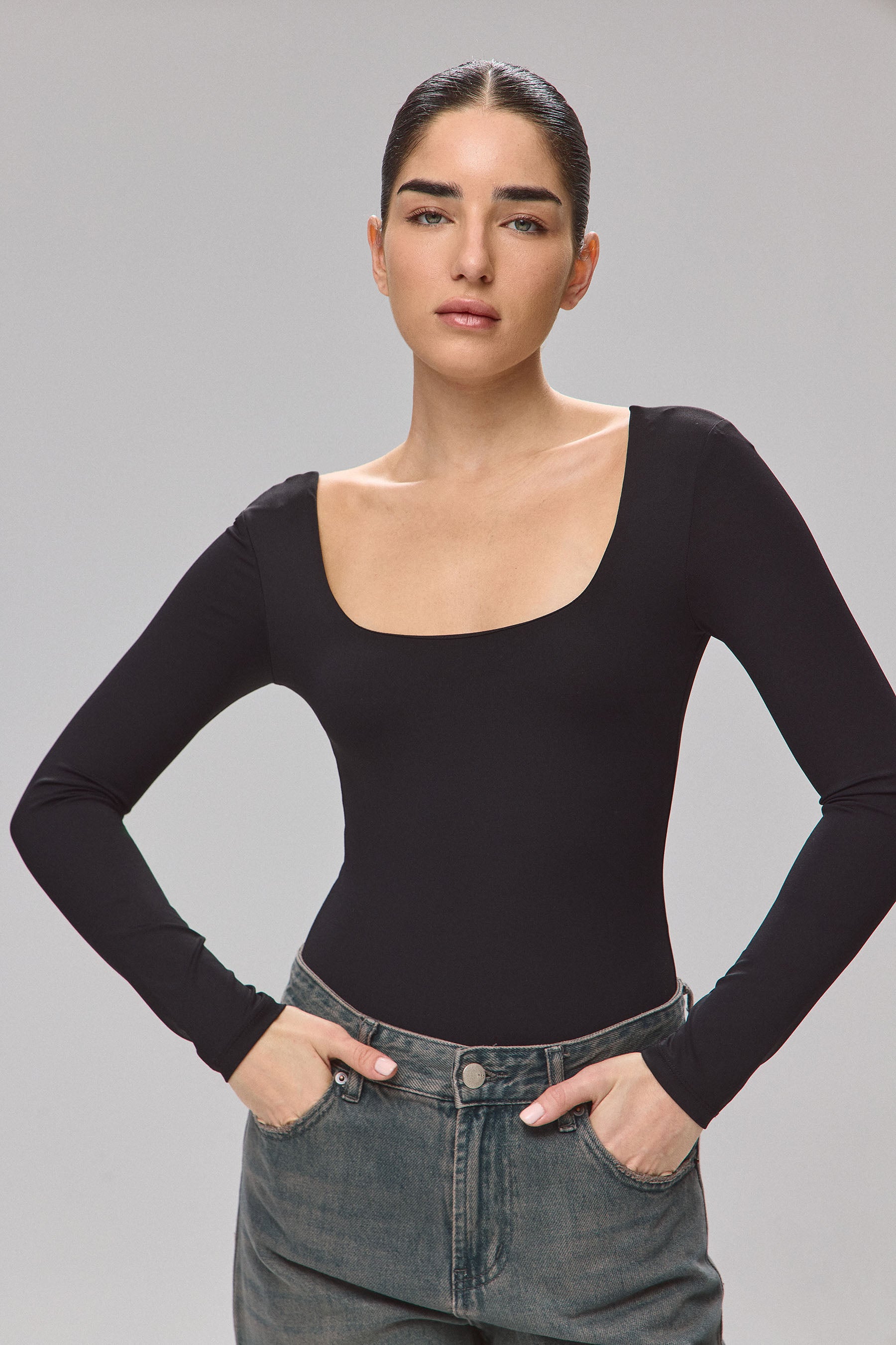 בגד גוף מפתח מרובע