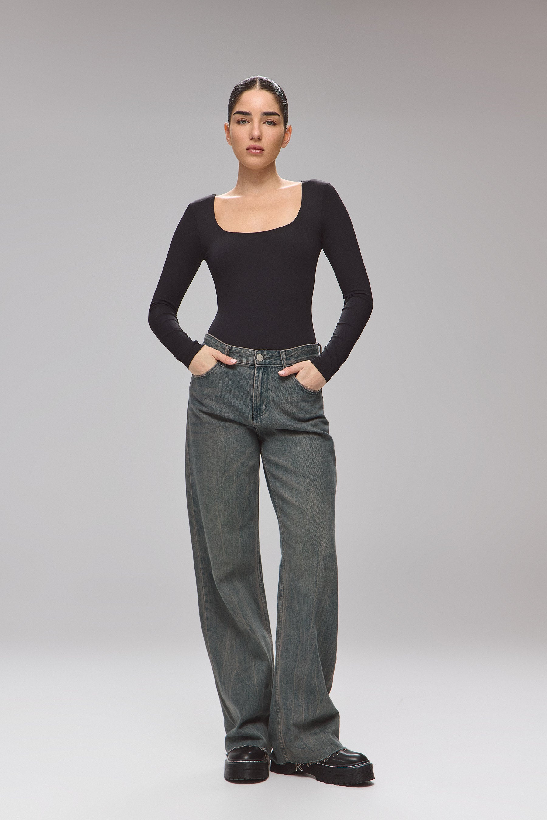 בגד גוף מפתח מרובע