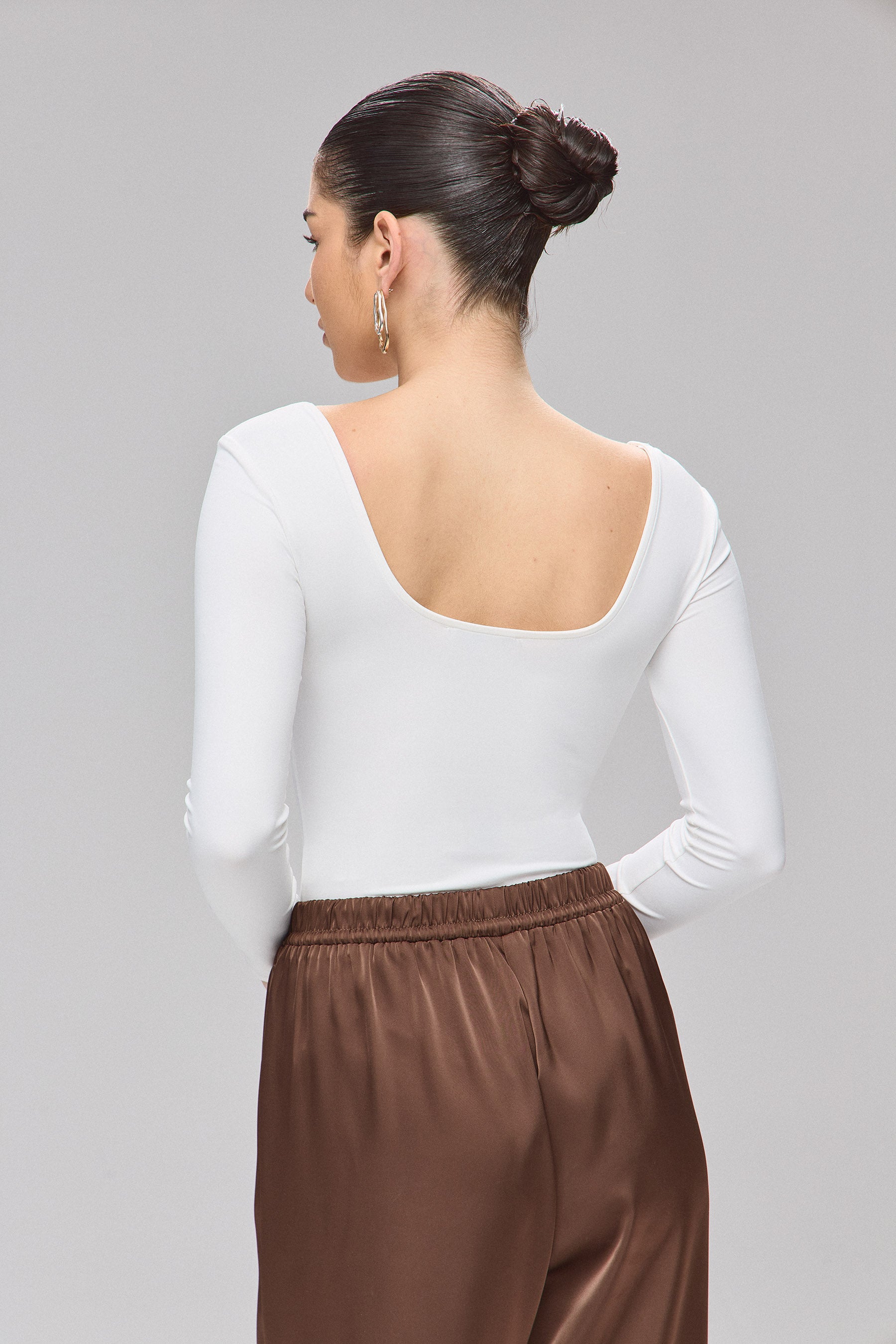 בגד גוף מפתח מרובע