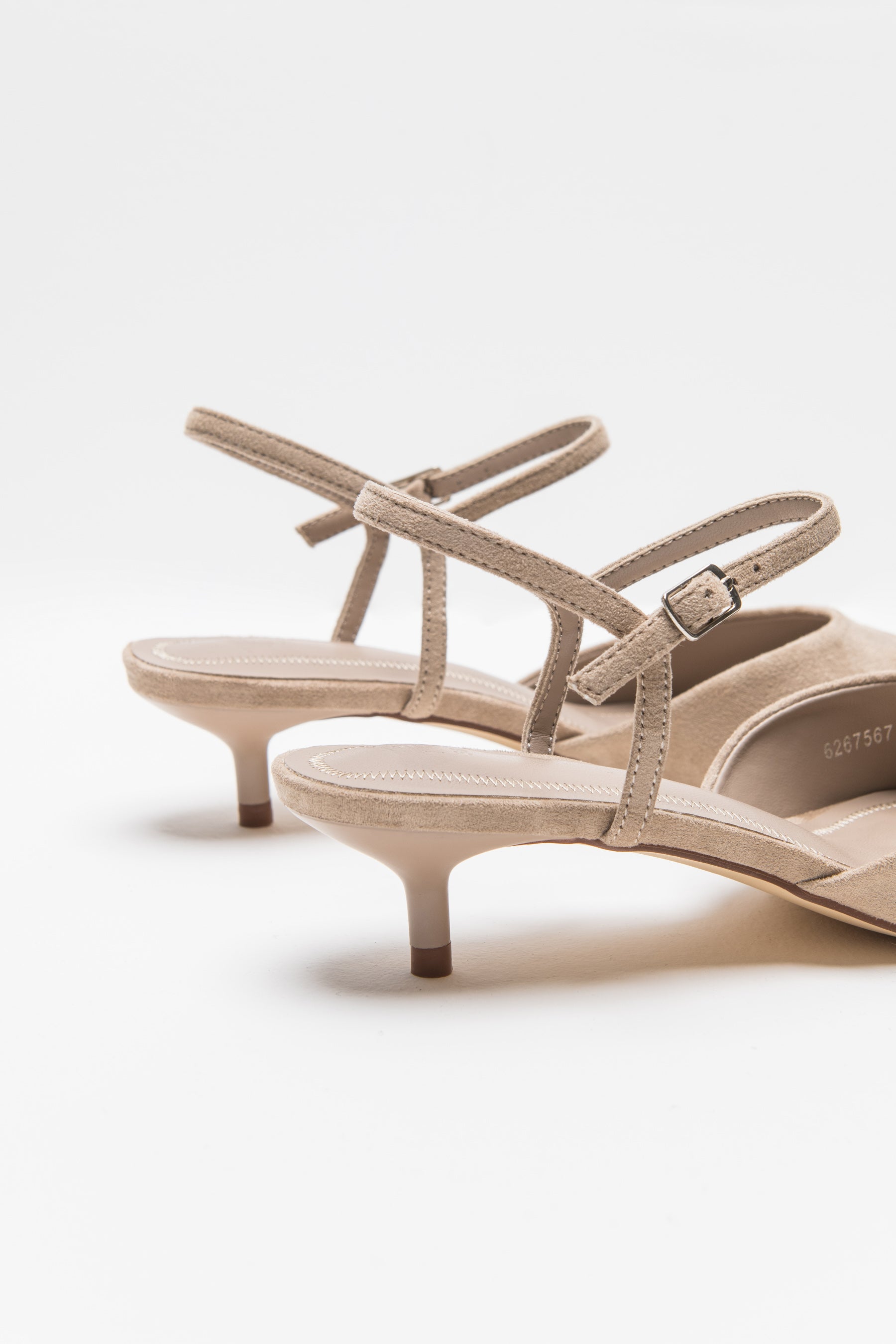 נעל עקב לולה