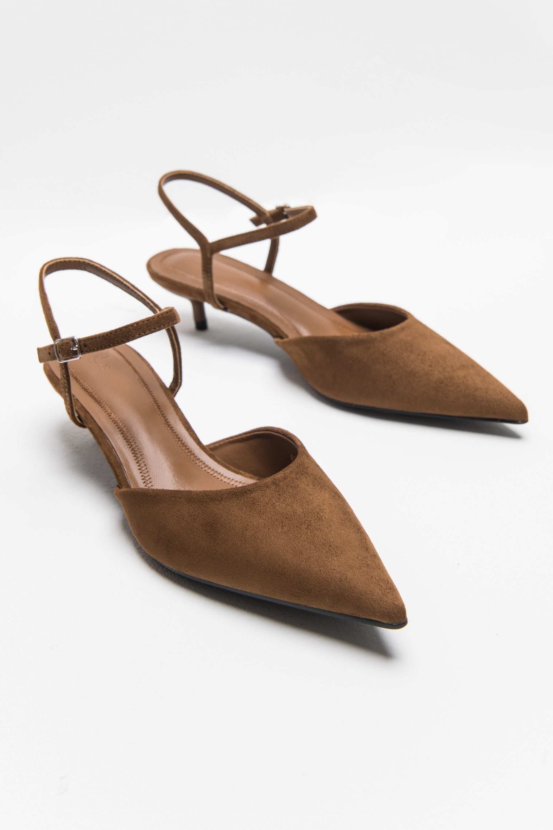 נעל עקב לולה