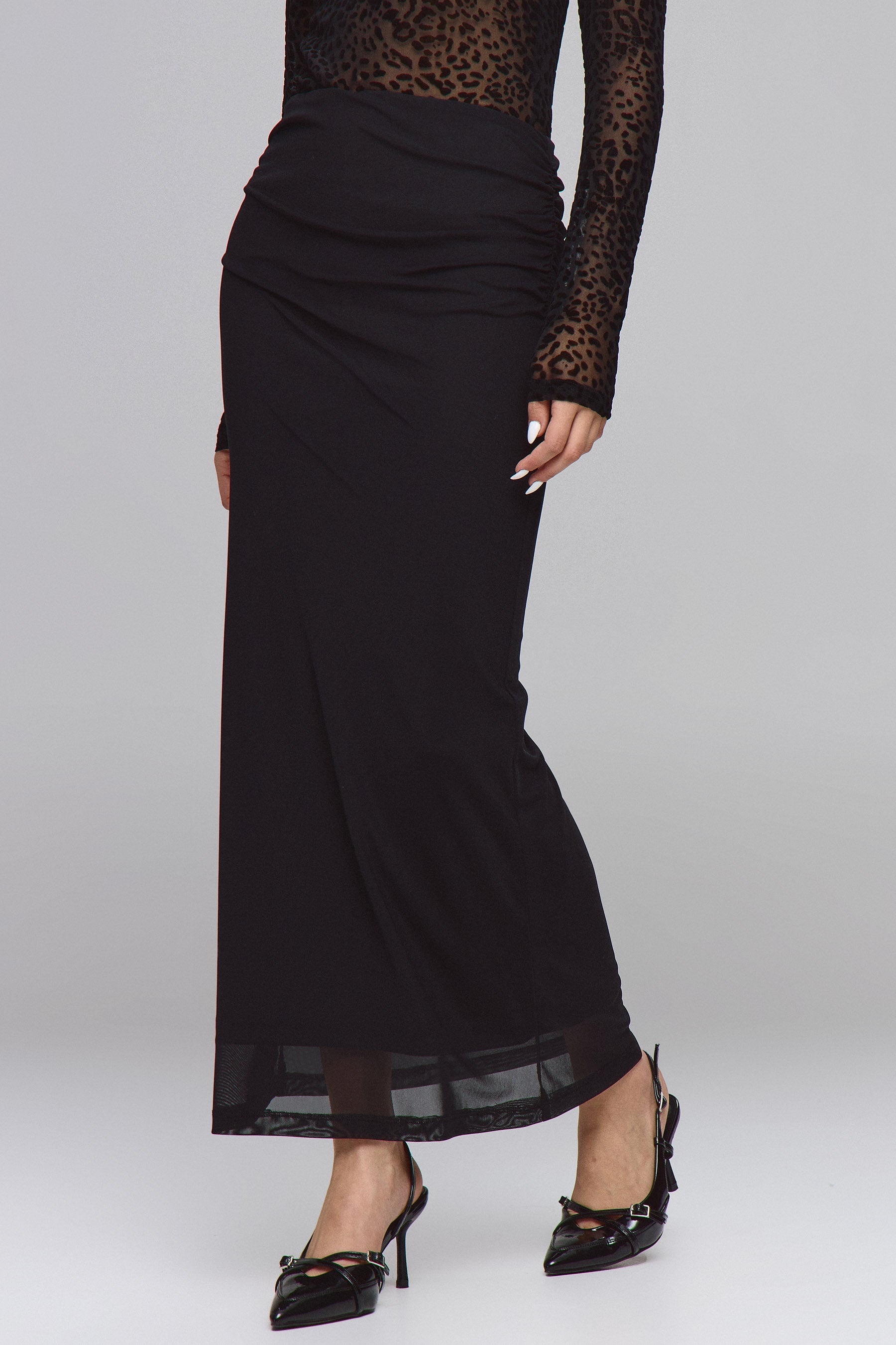 חצאית רזיל מידי סוליד לוקאל