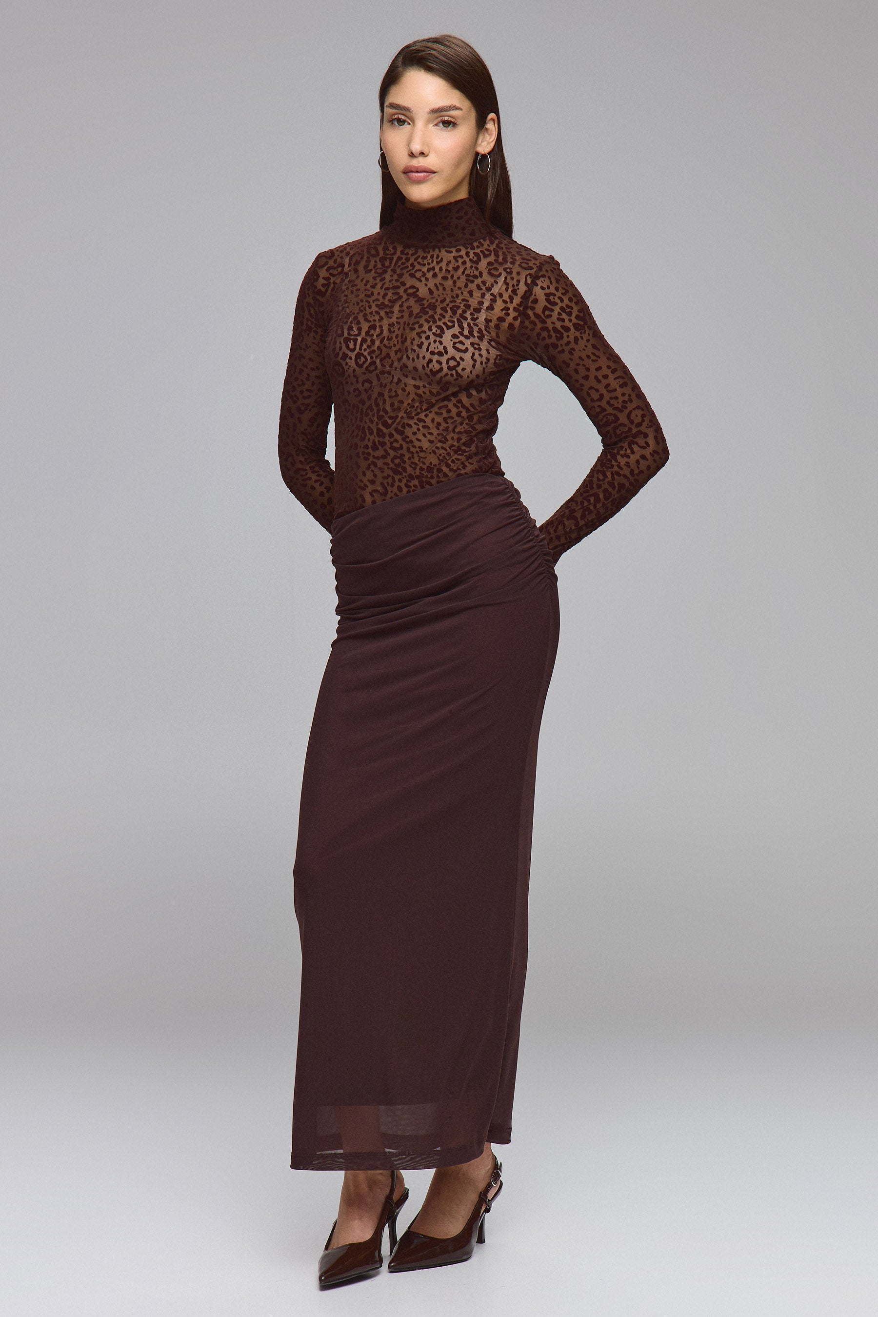 חצאית רזיל מידי סוליד לוקאל