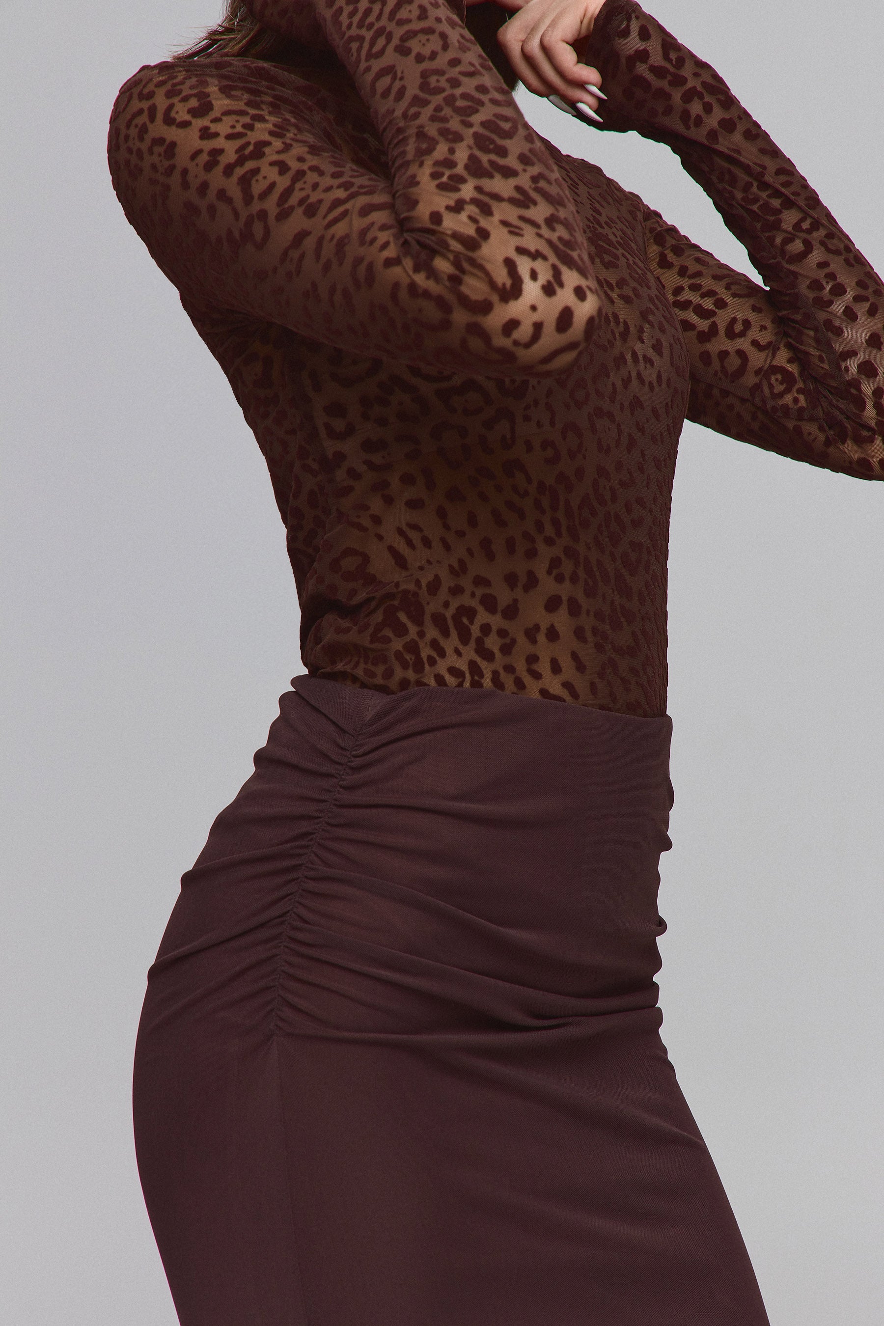 חצאית רזיל מידי סוליד לוקאל