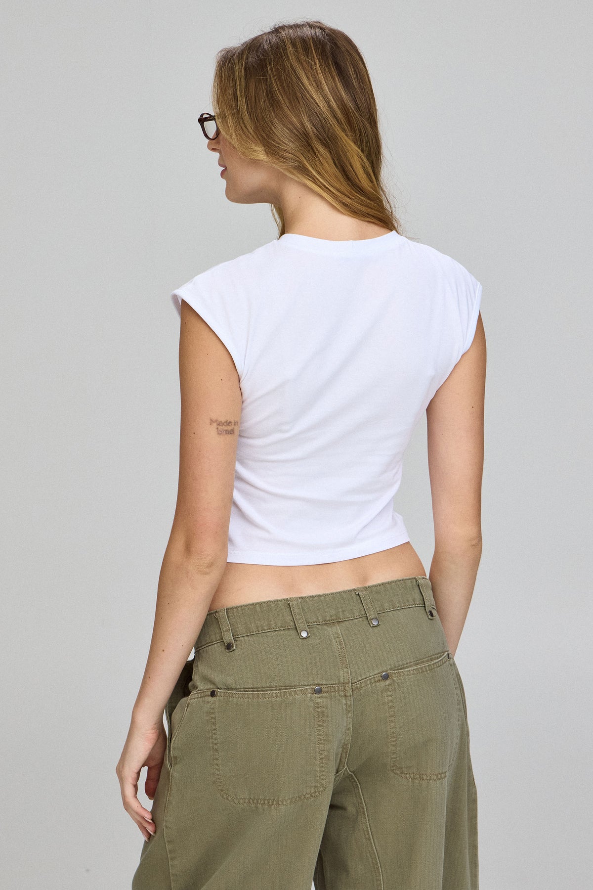 טי שירט עם כיווץ ג'ני