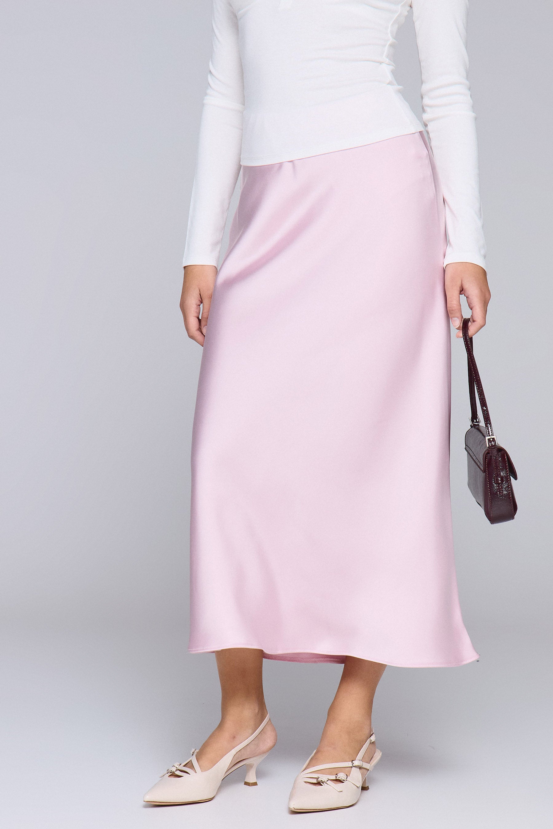 חצאית סאטן מידי פינק