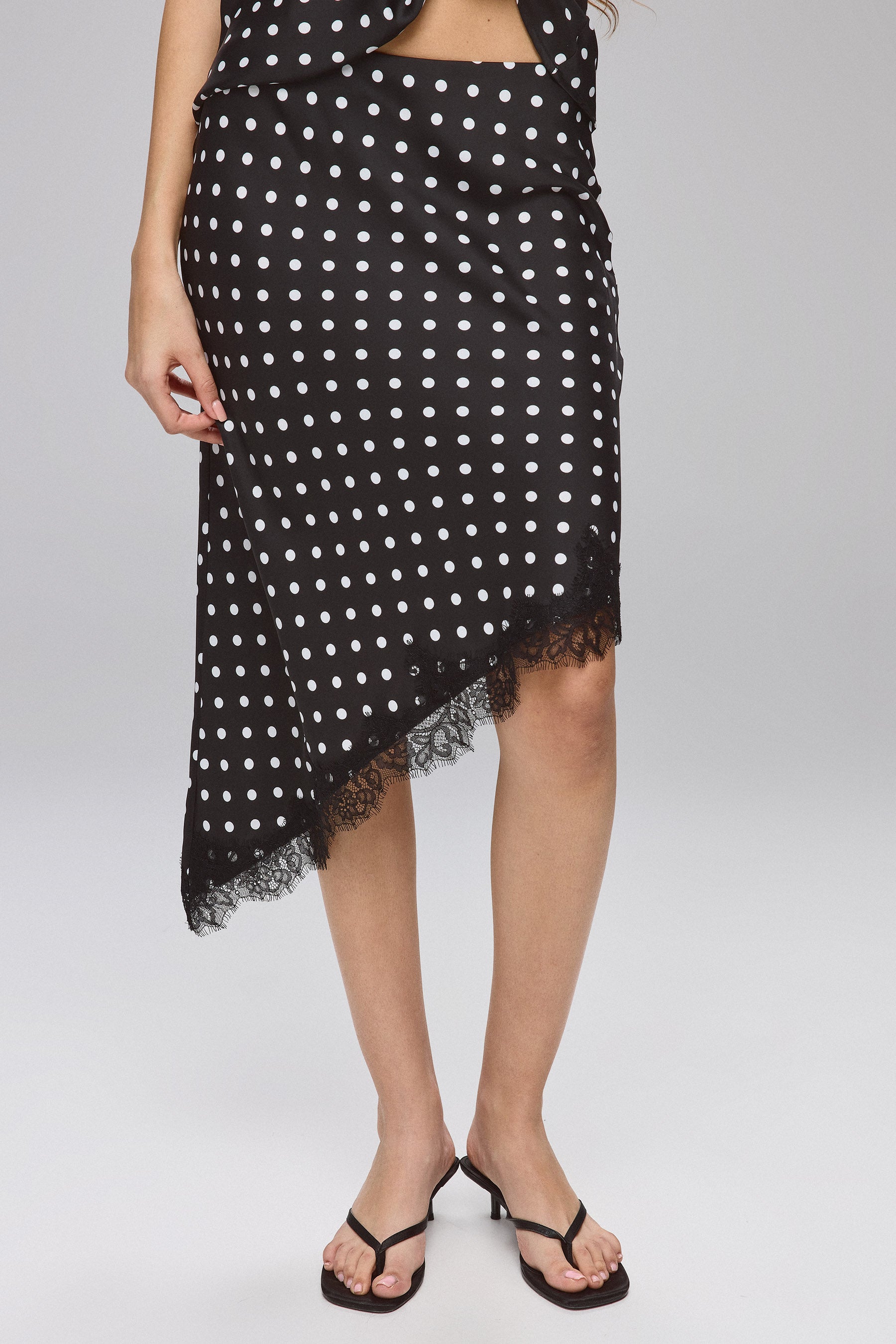 חצאית מידי נקודות