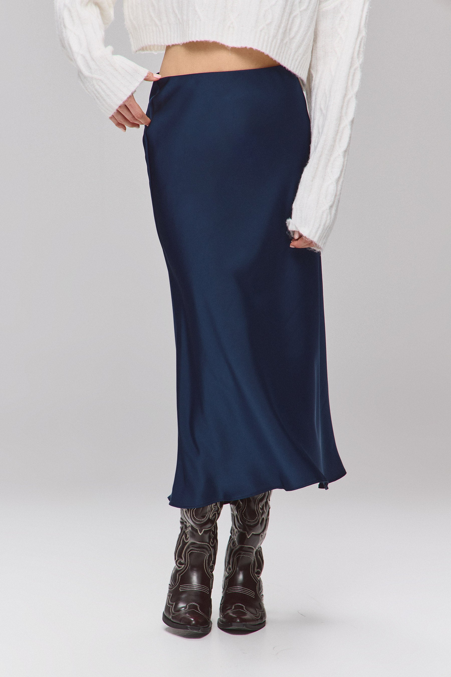 חצאית גלוסי מידי נייבי