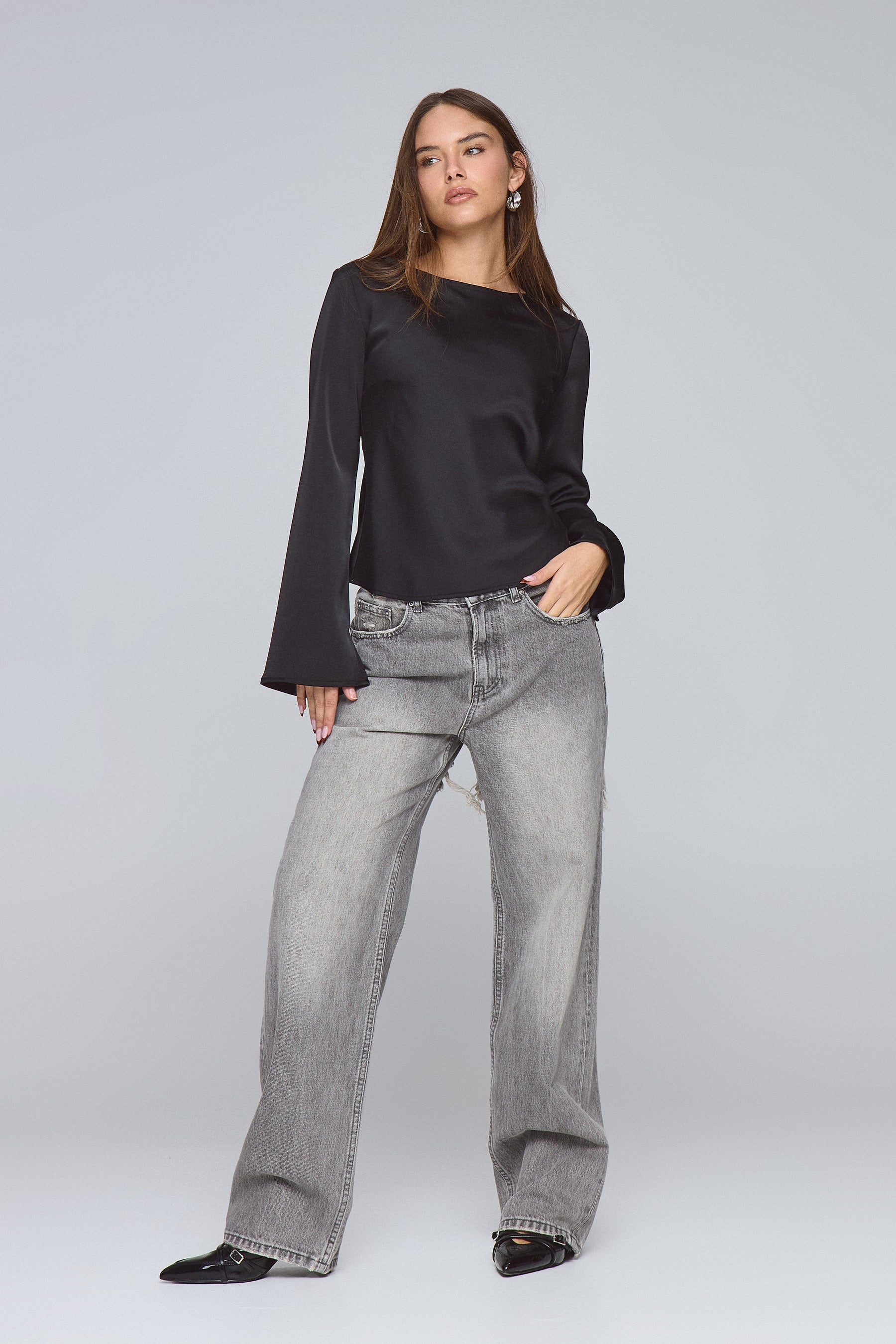 חולצת גלוסי שרוול שליץ שחור