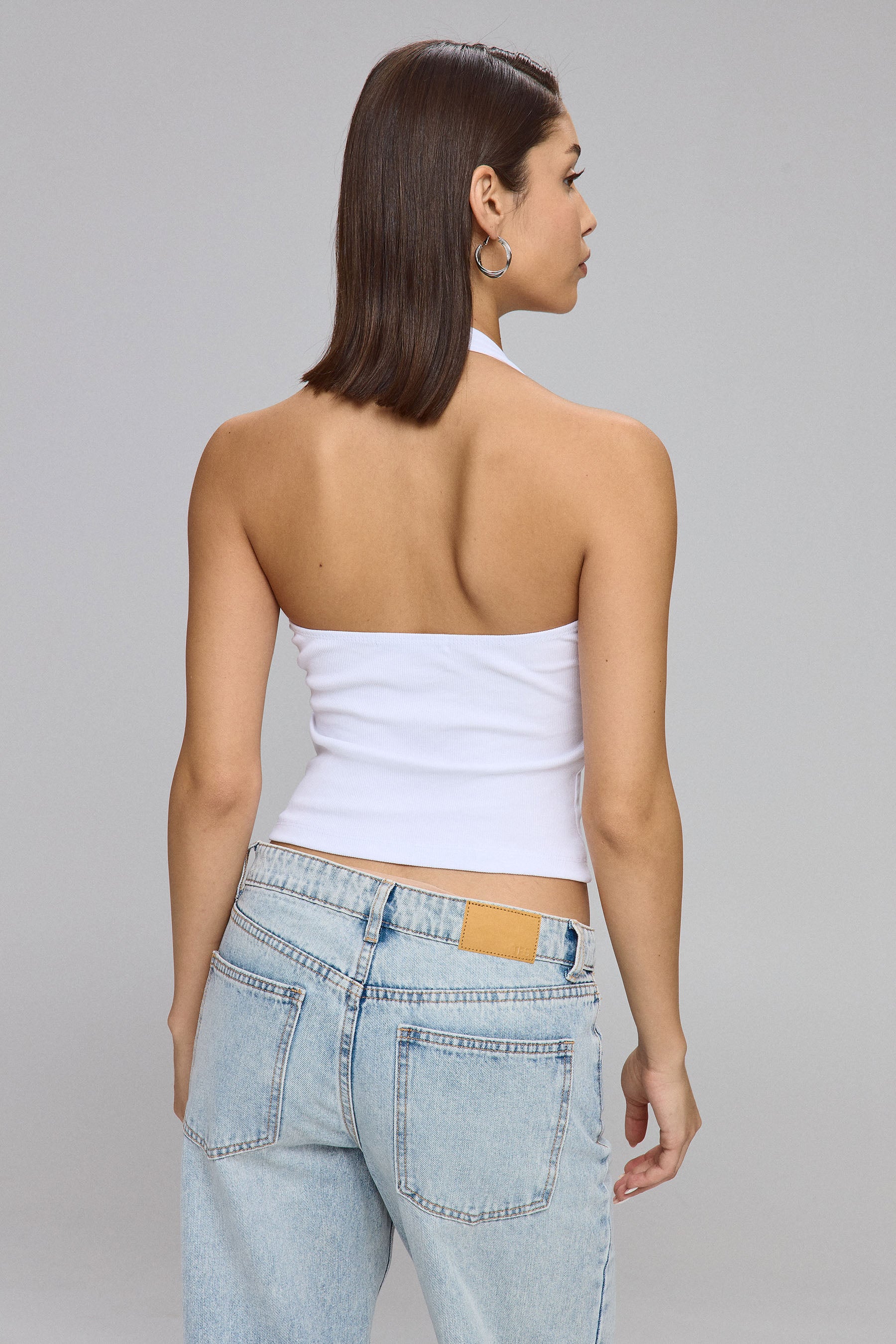 גופיית קולר קלואי בלאק & וויט