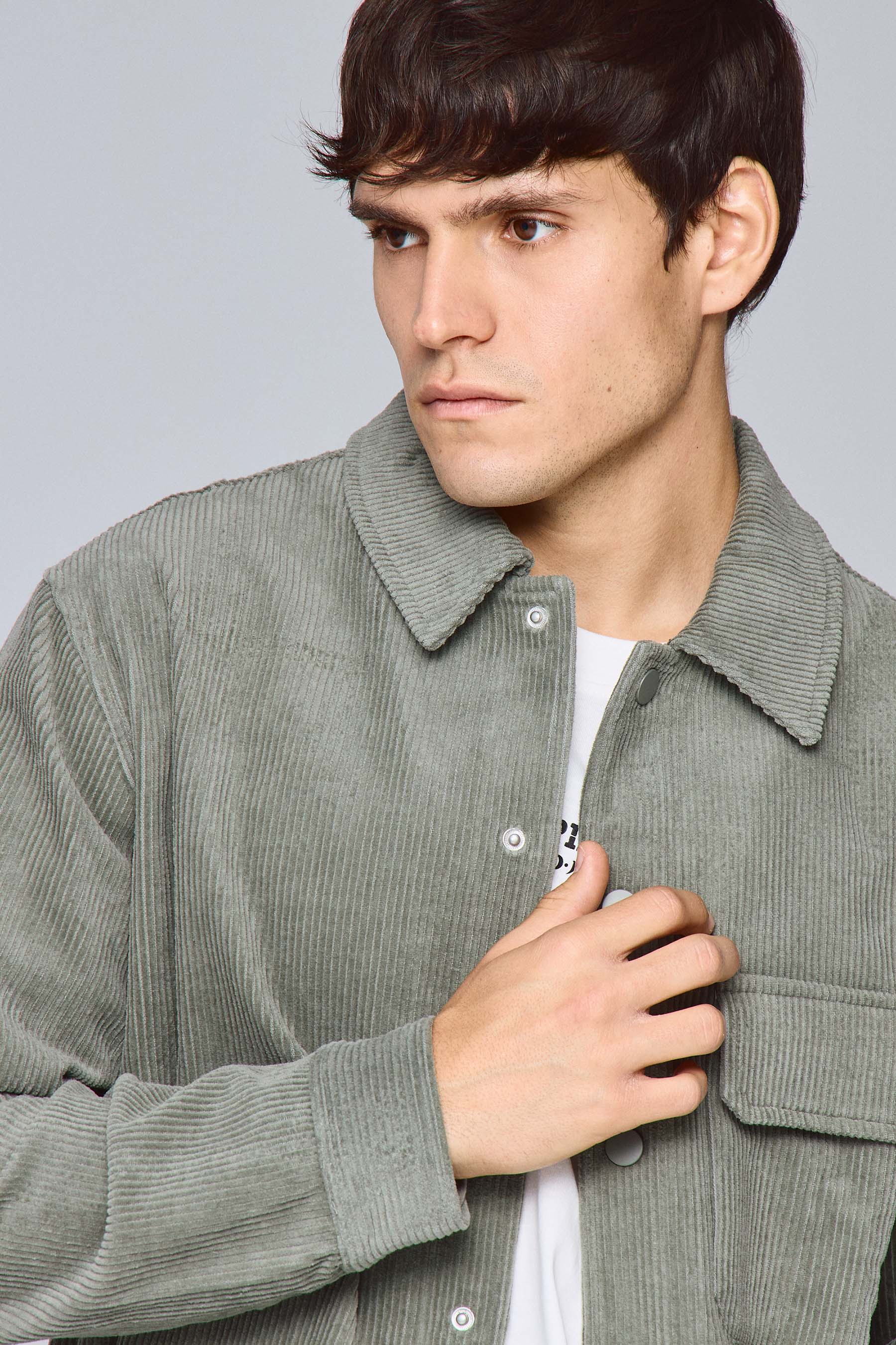 חולצת קורדורוי עם כיס