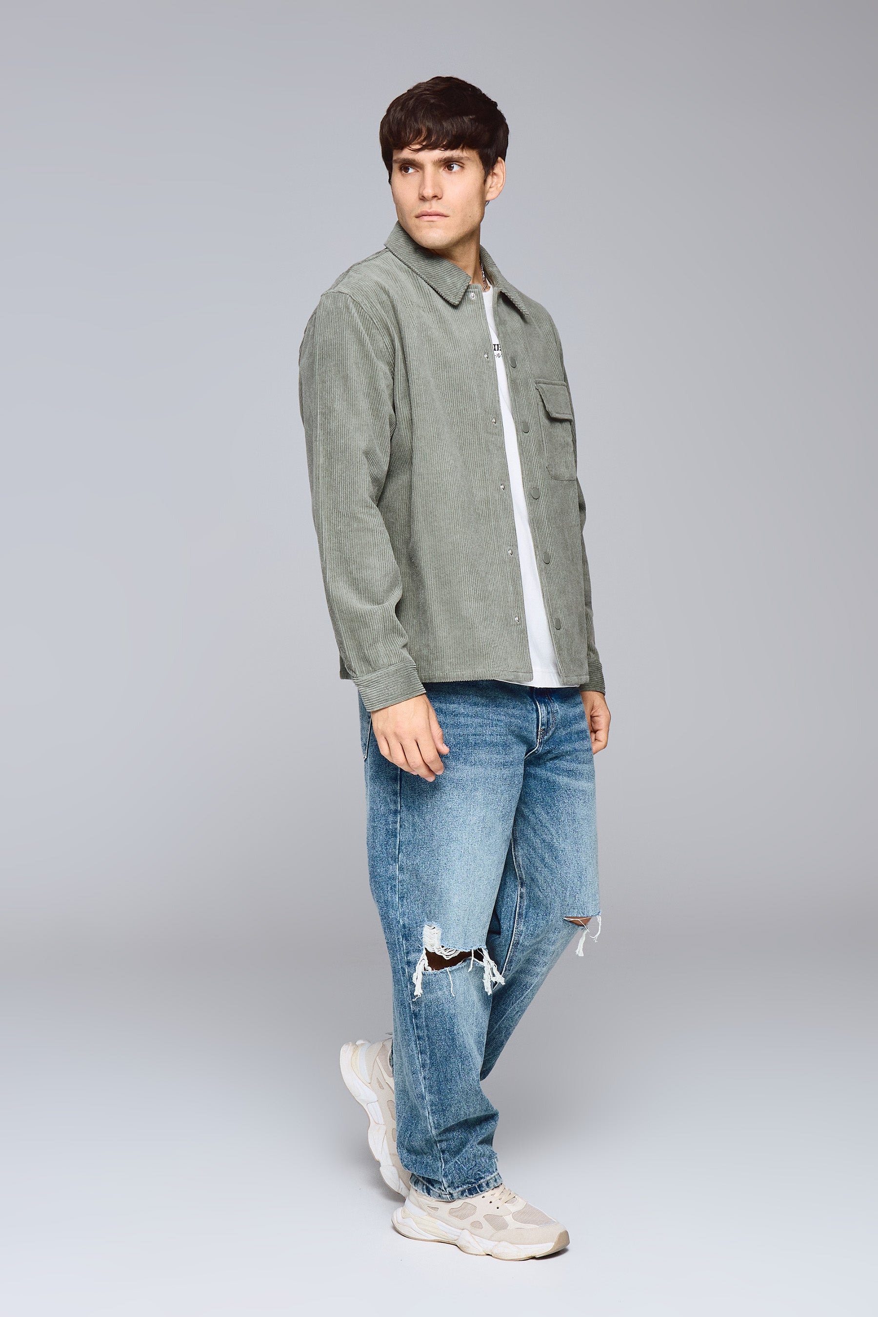 חולצת קורדורוי עם כיס