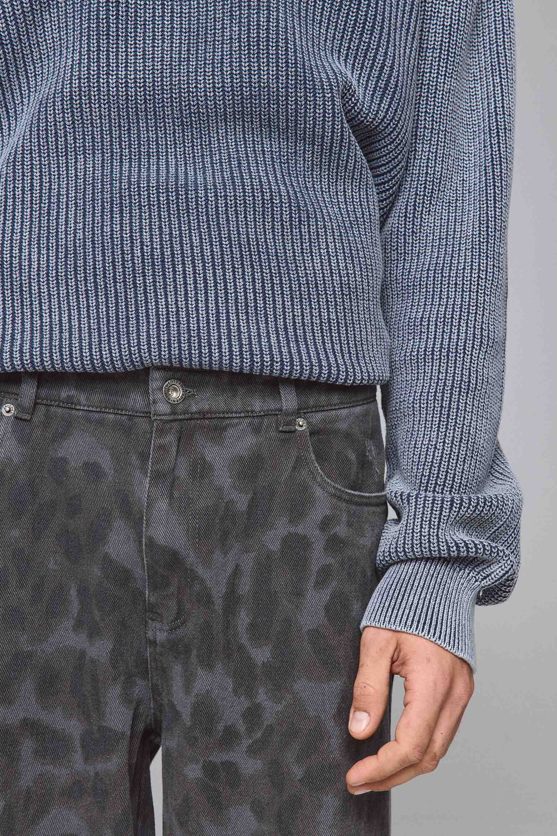 מכנס מנומר כהה