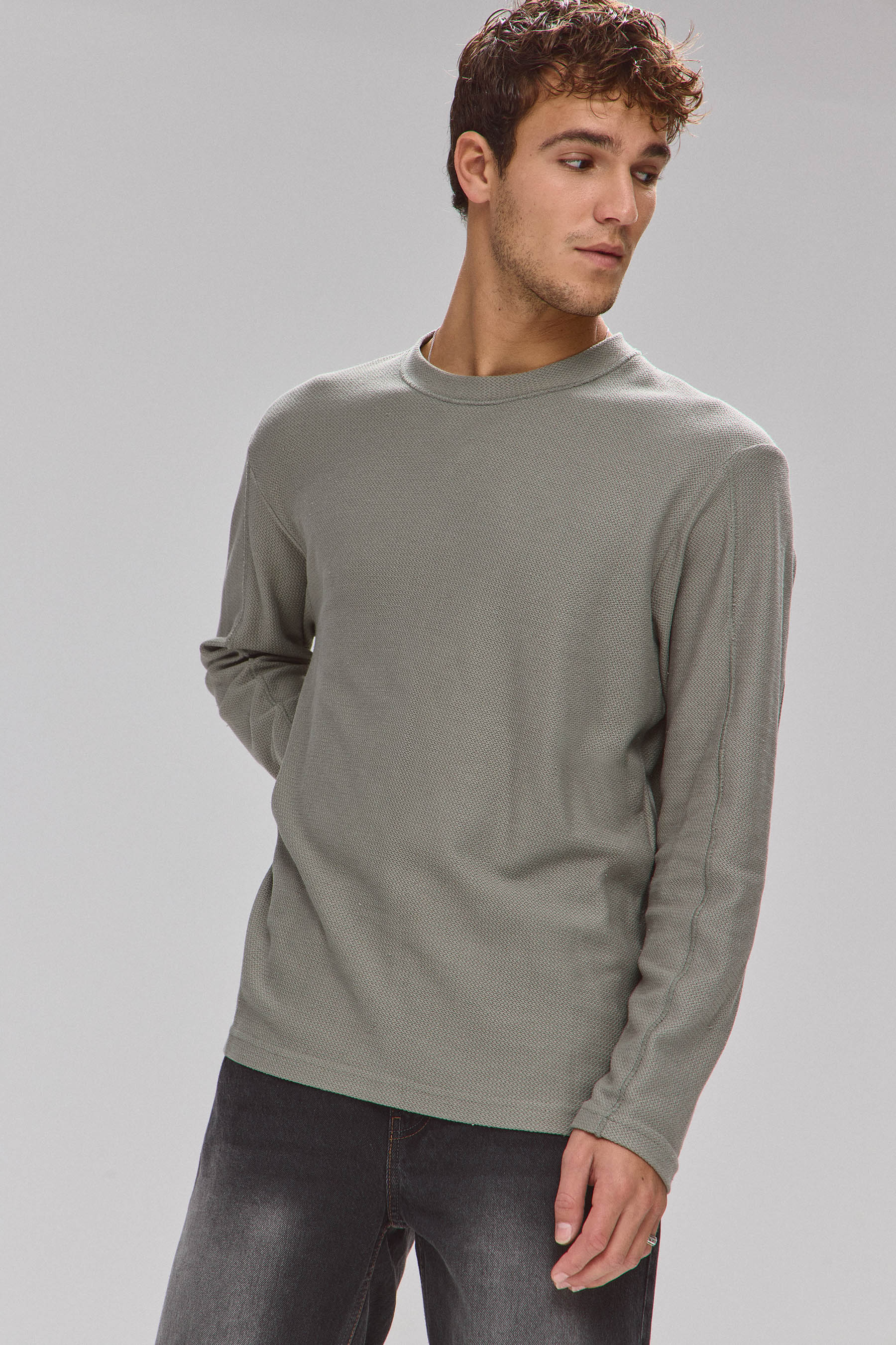 טי מונטי שרוול ארוך