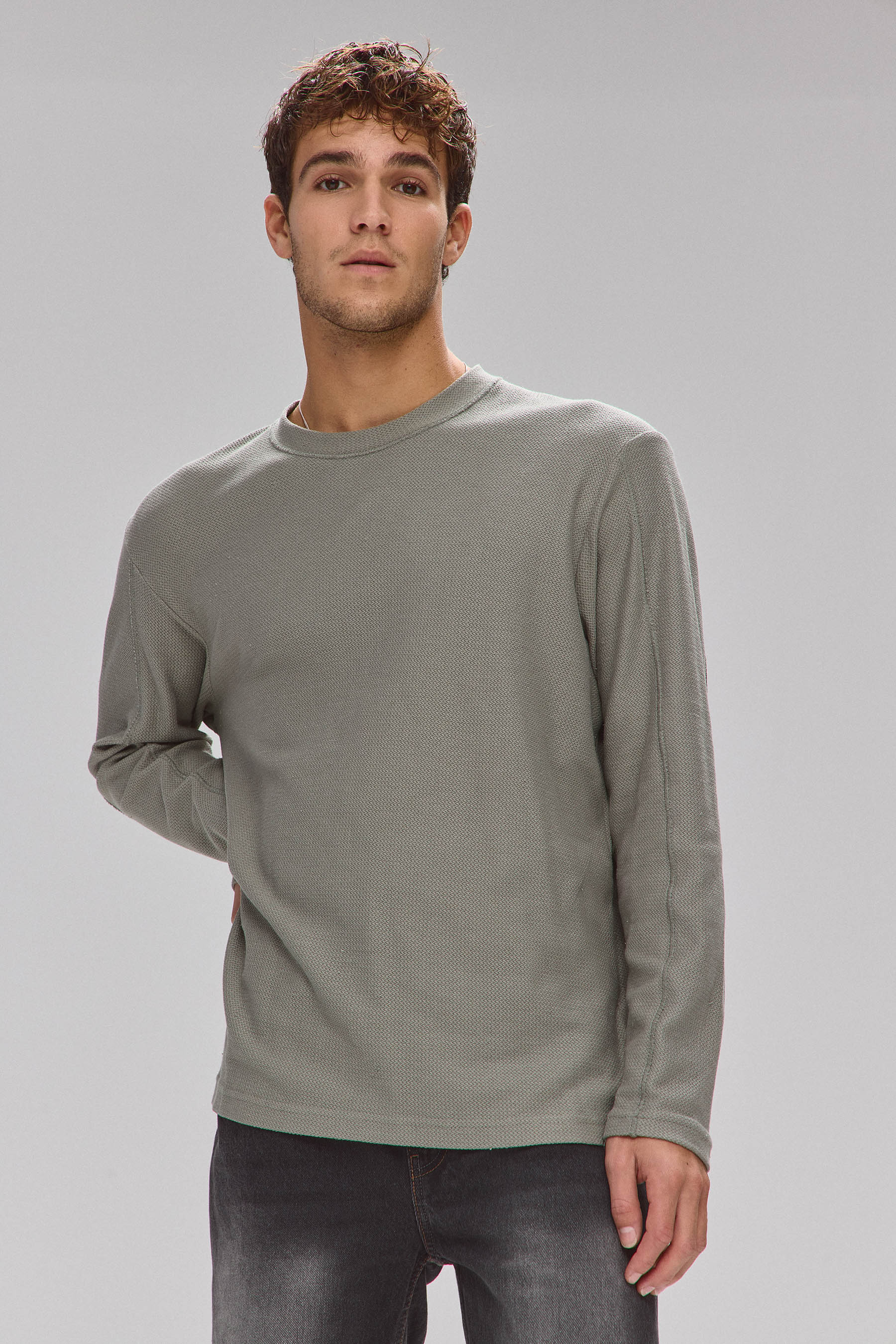 טי מונטי שרוול ארוך