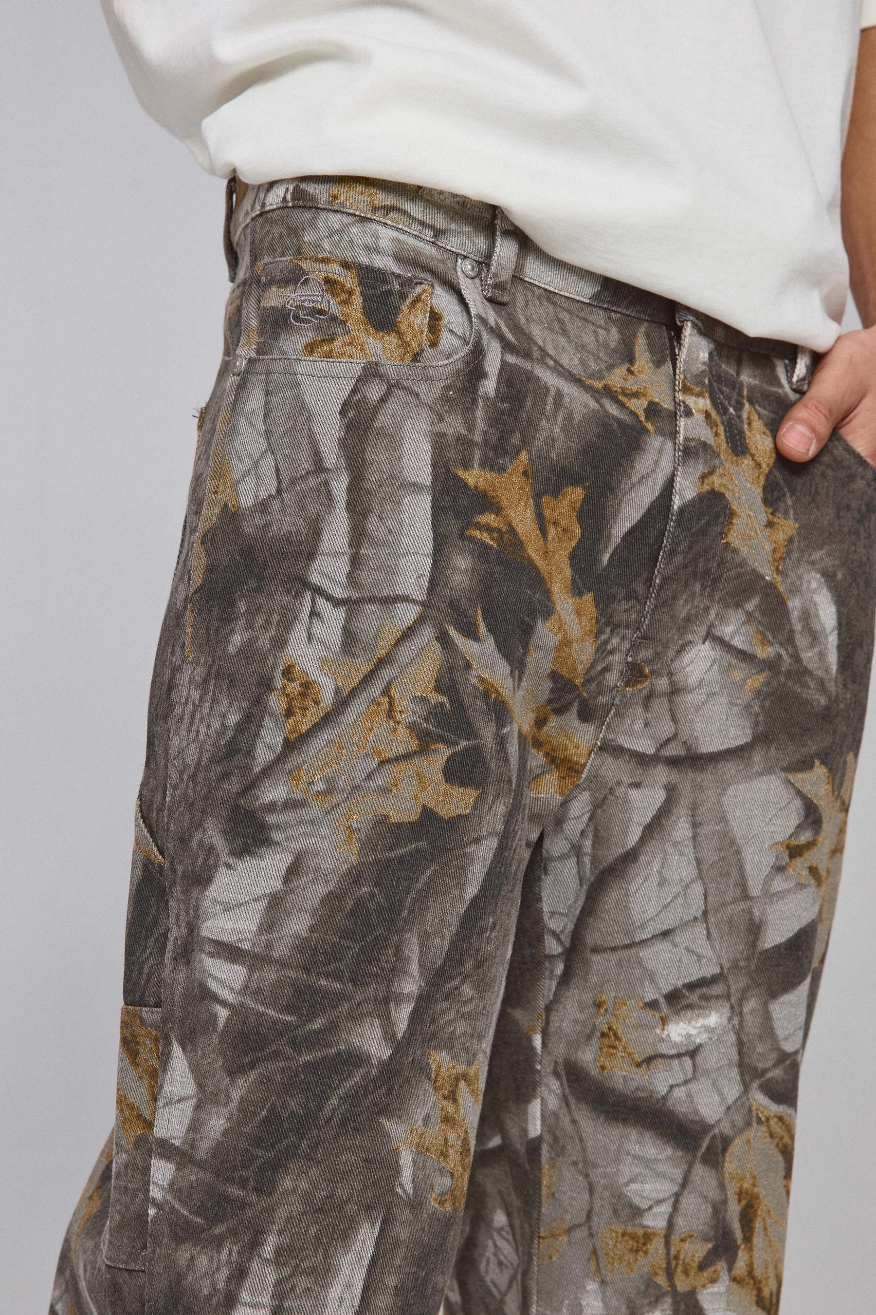 ג'ינס קרפנטר פרחוני