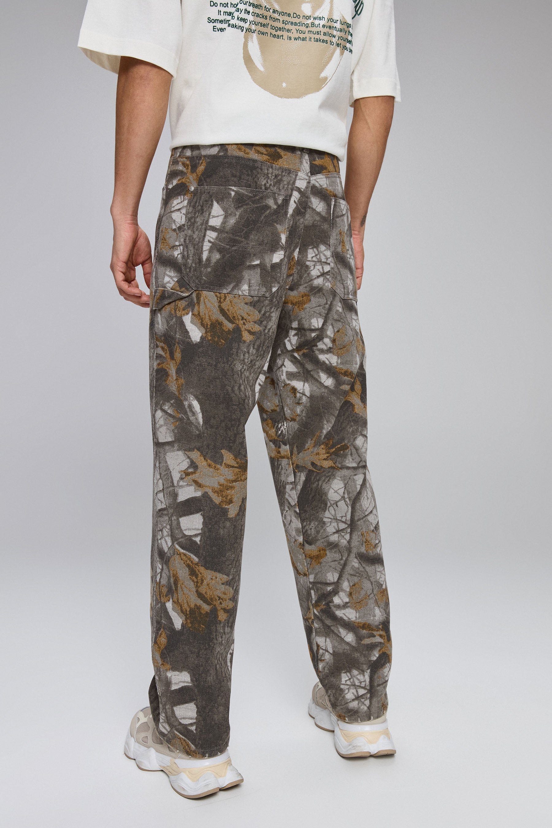 ג'ינס קרפנטר פרחוני