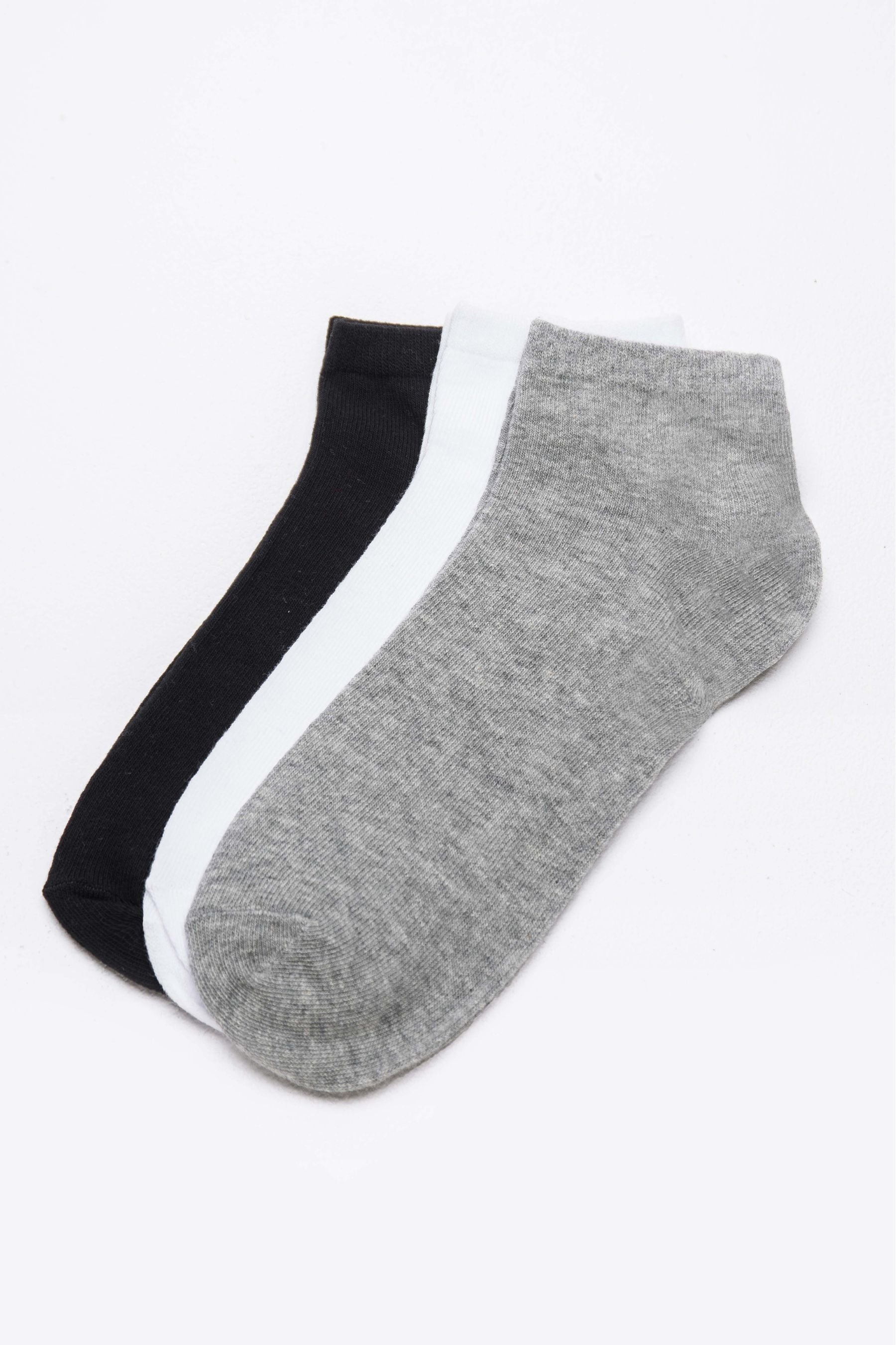 שלישיית גרבי חצי- מיקס