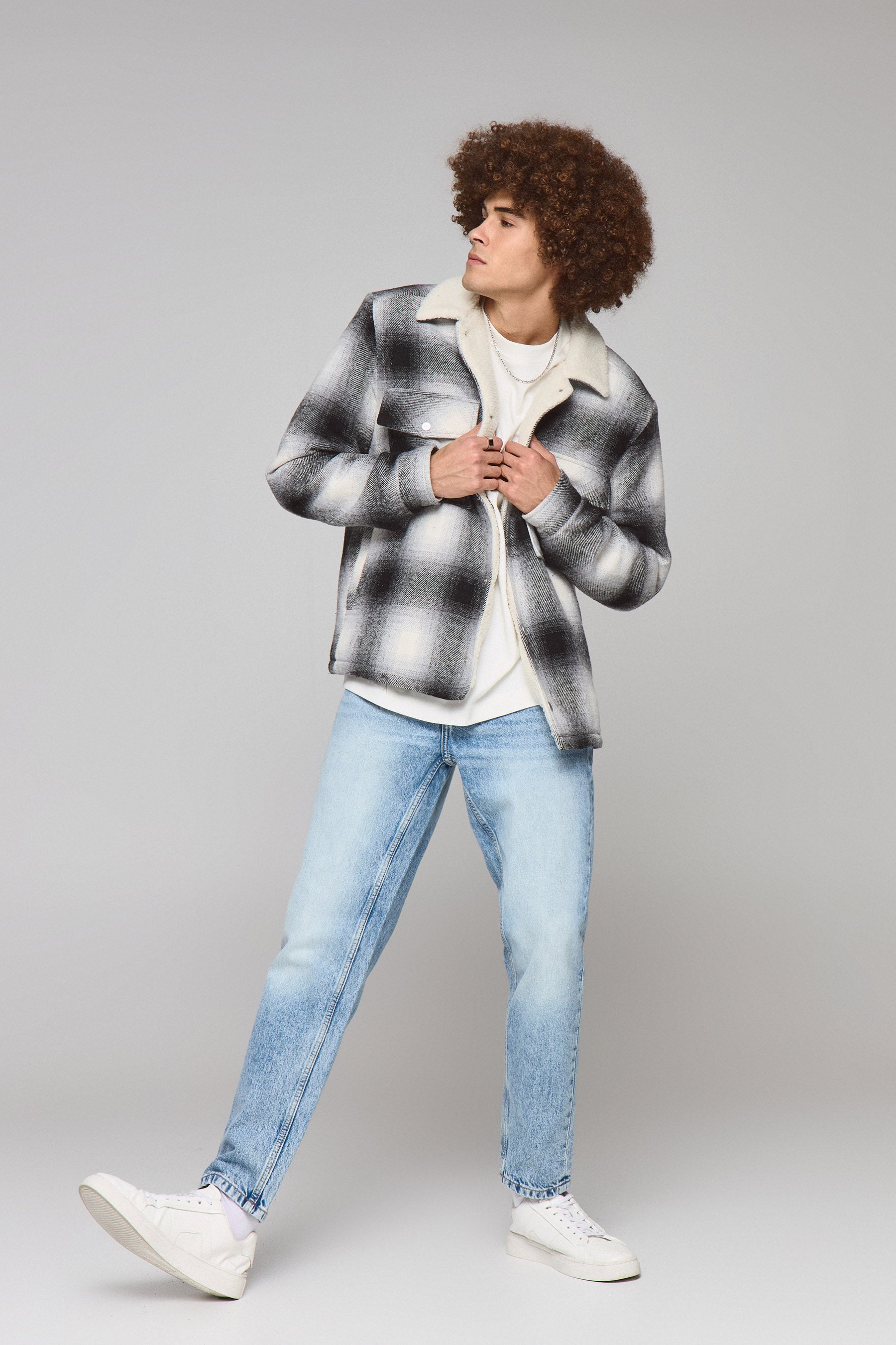 ג'ינס לואיס