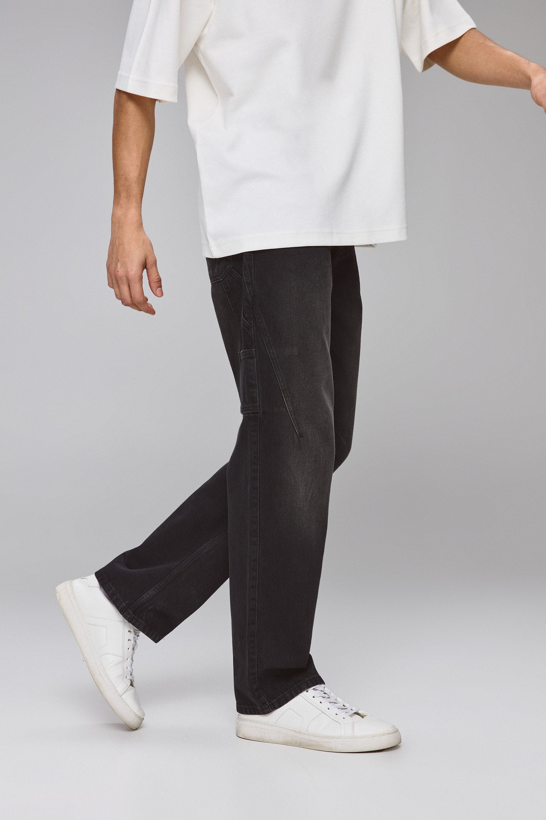 ג'ינס קרפנטר חתך