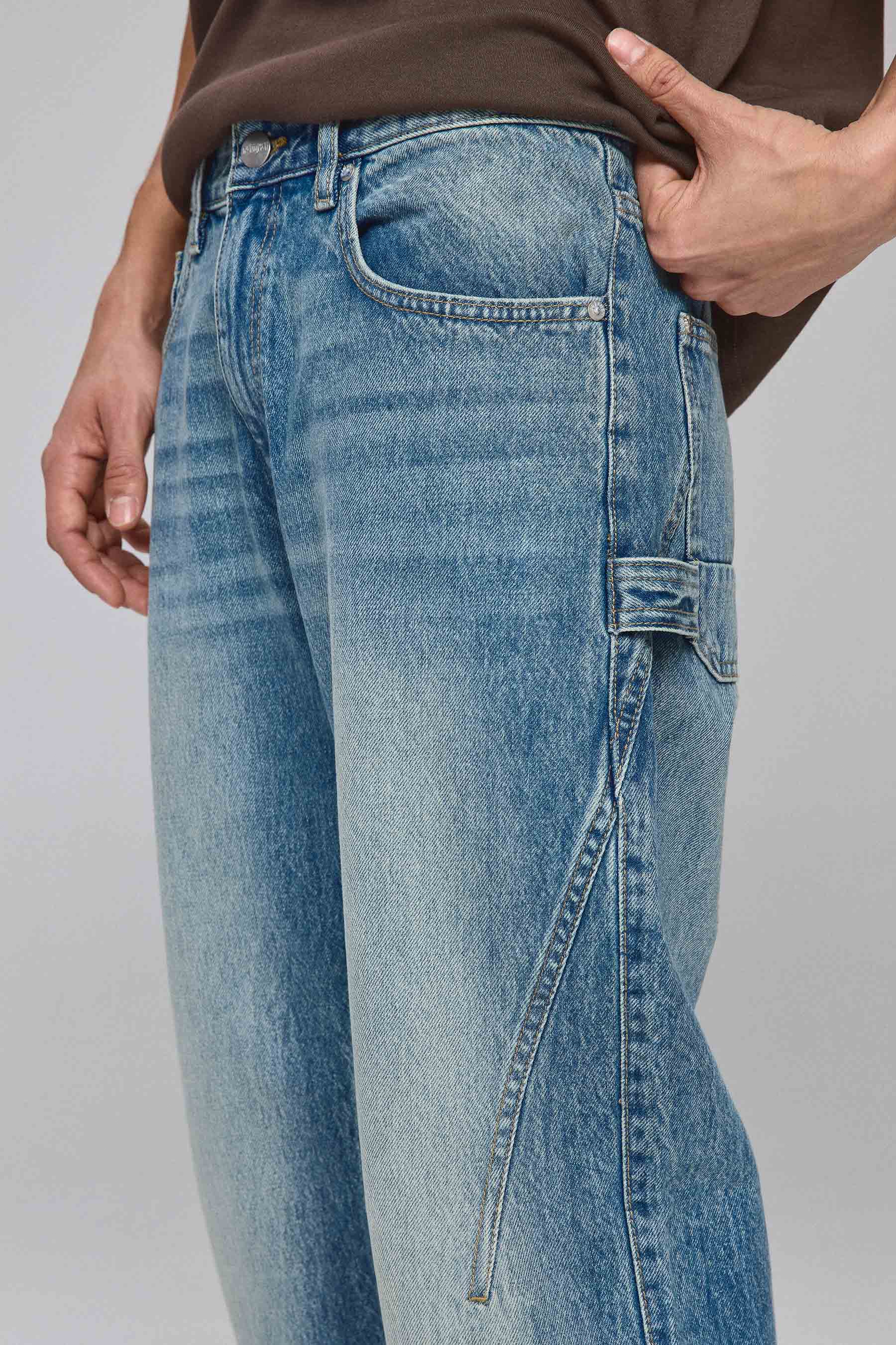 ג'ינס קרפנטר חתך