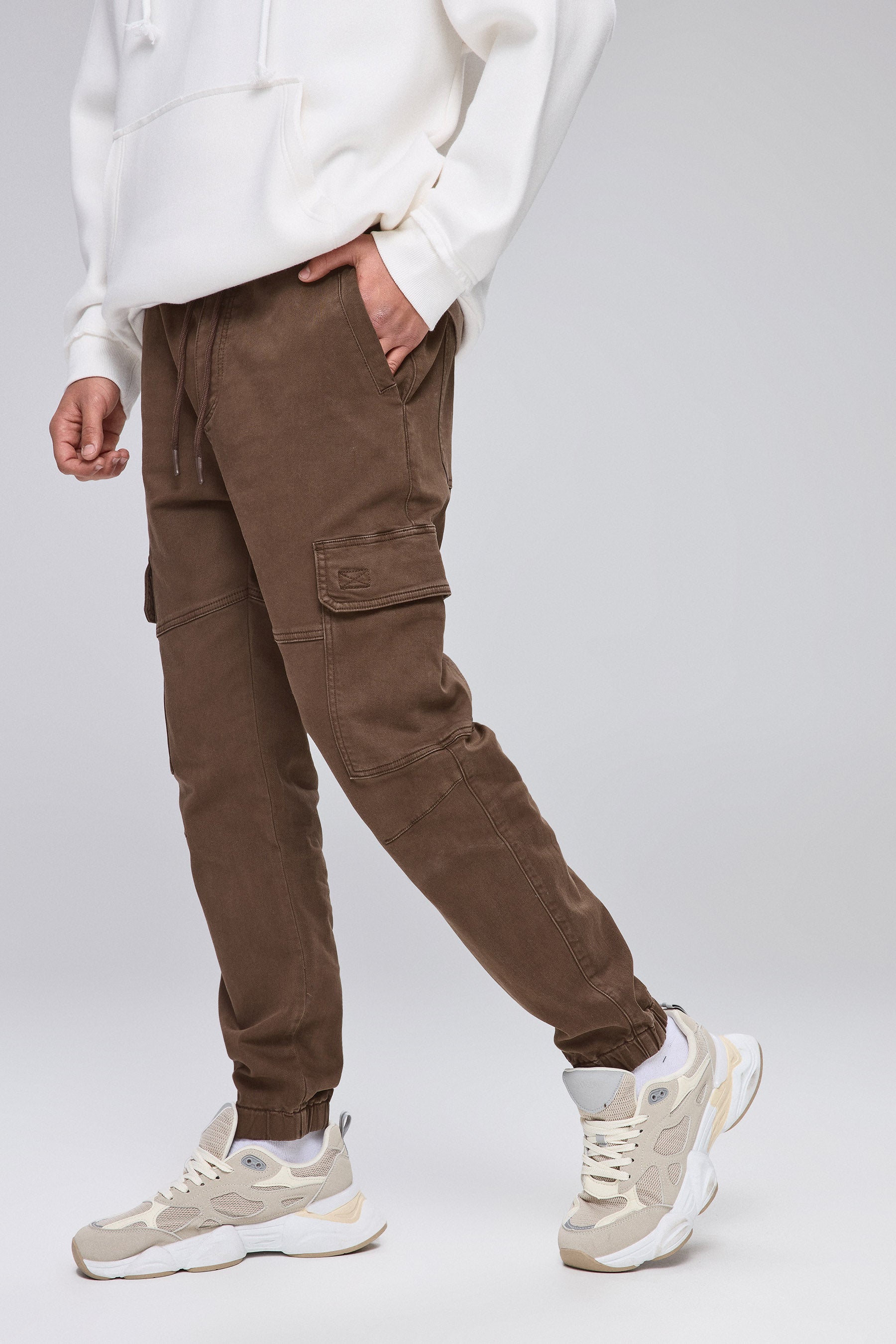 גינס קארגו טרי חום