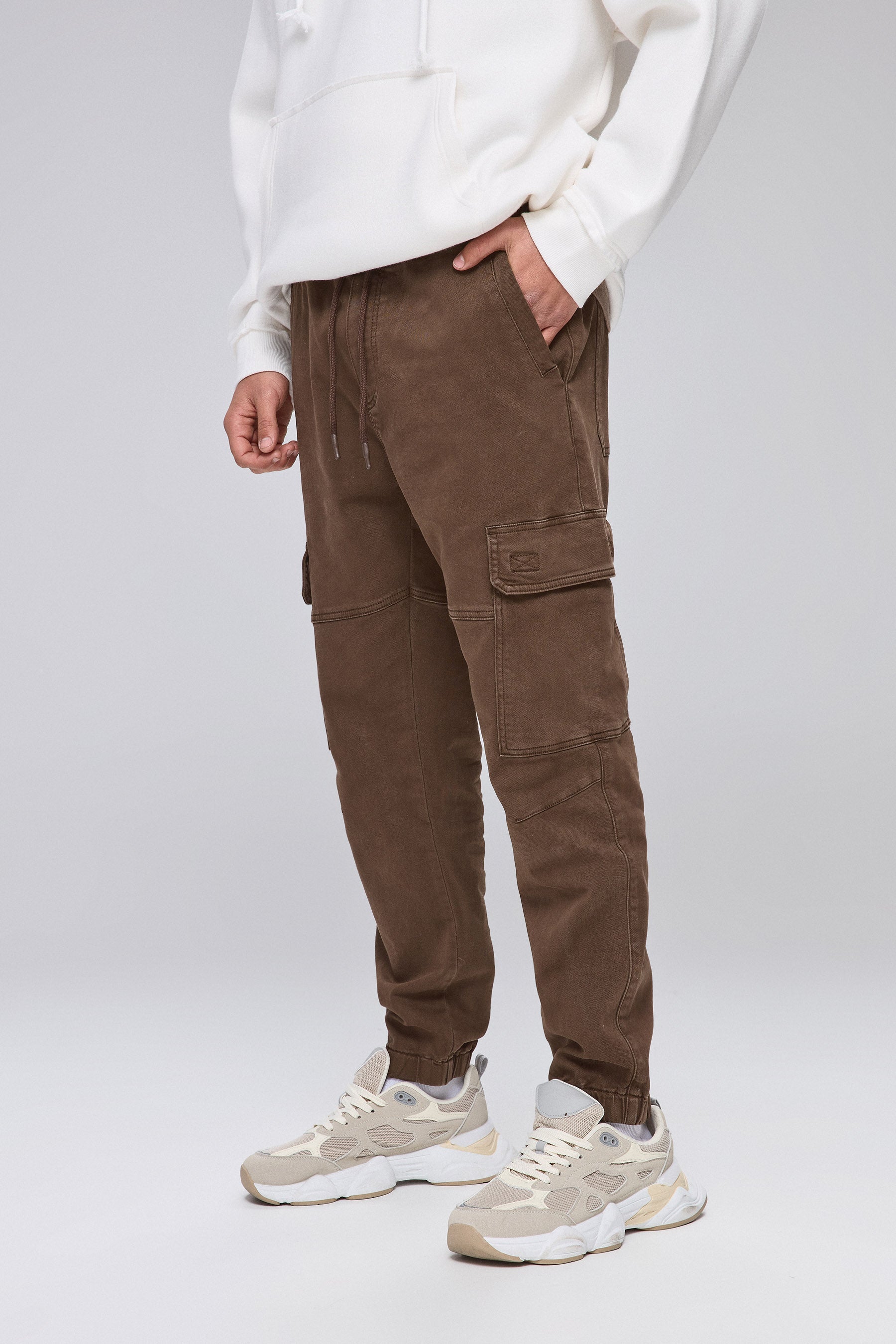 גינס קארגו טרי חום