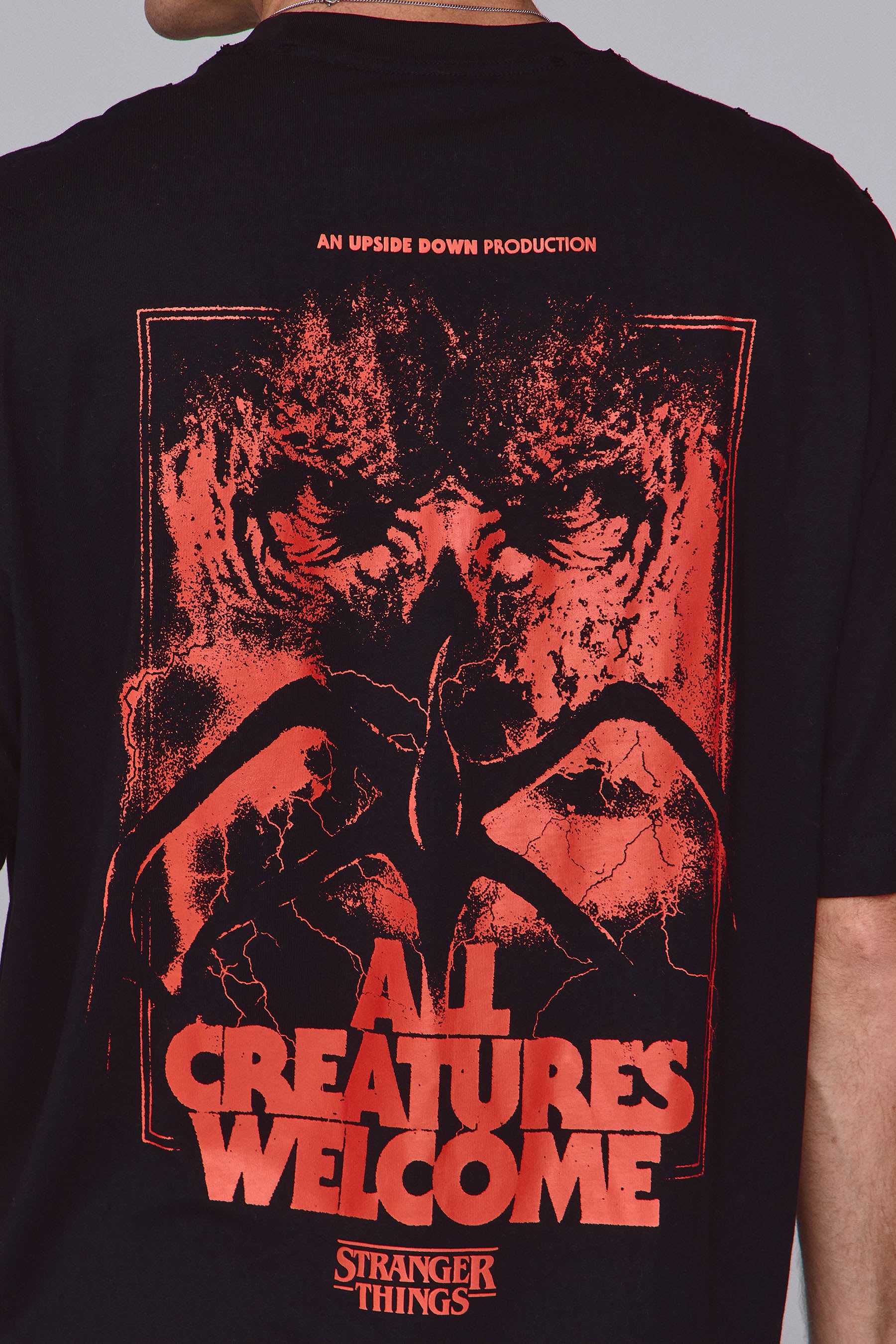 טי סטריינג'ר ת'ינגס אדום