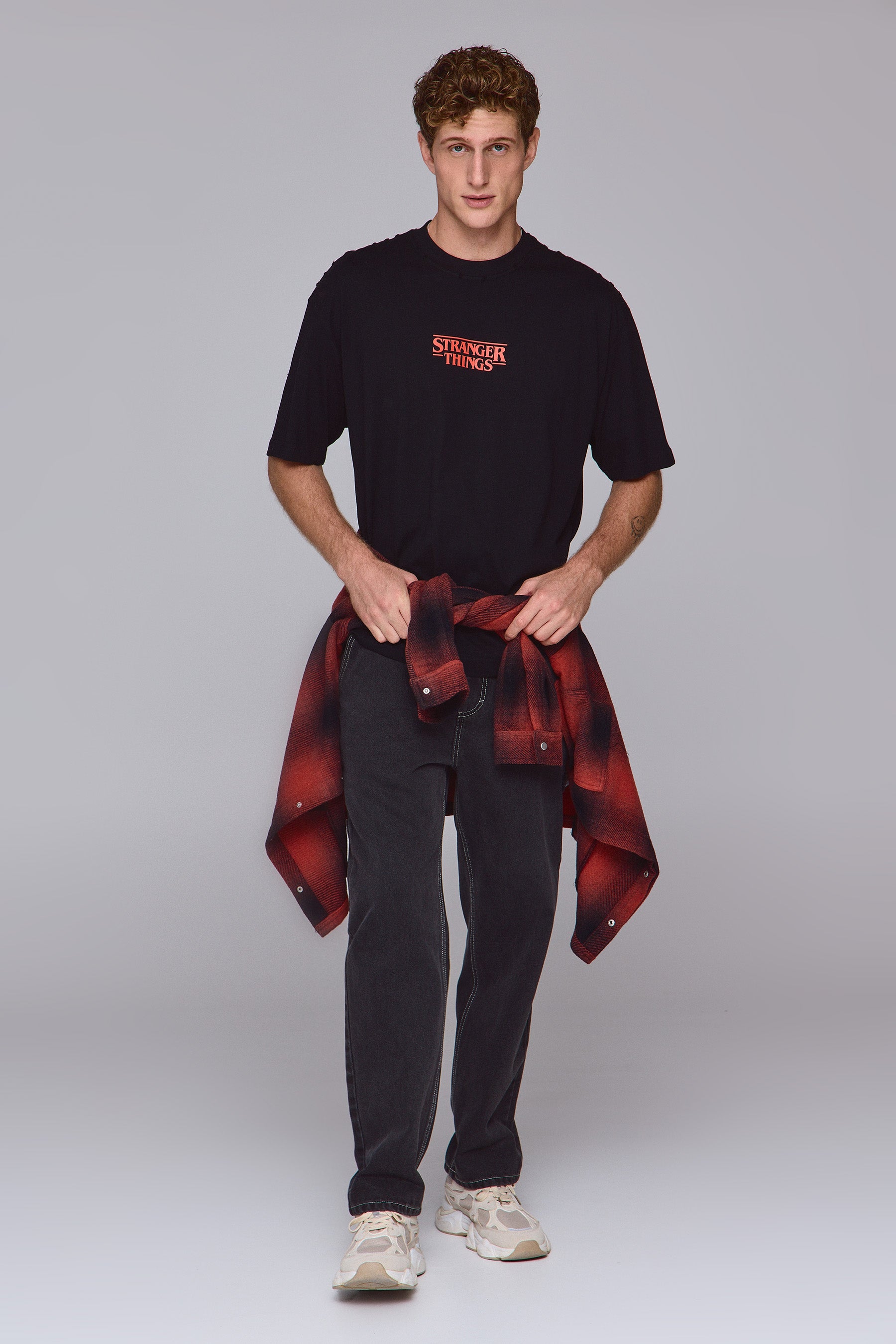 טי סטריינג'ר ת'ינגס אדום