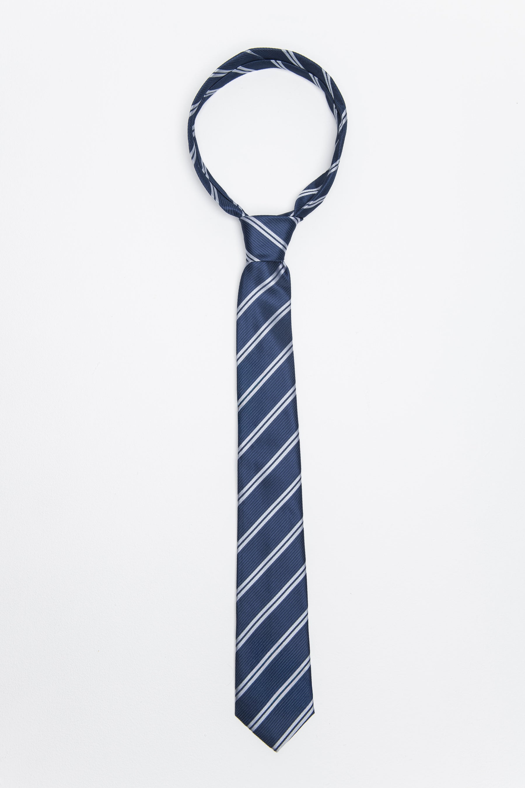 עניבת פסים נייבי